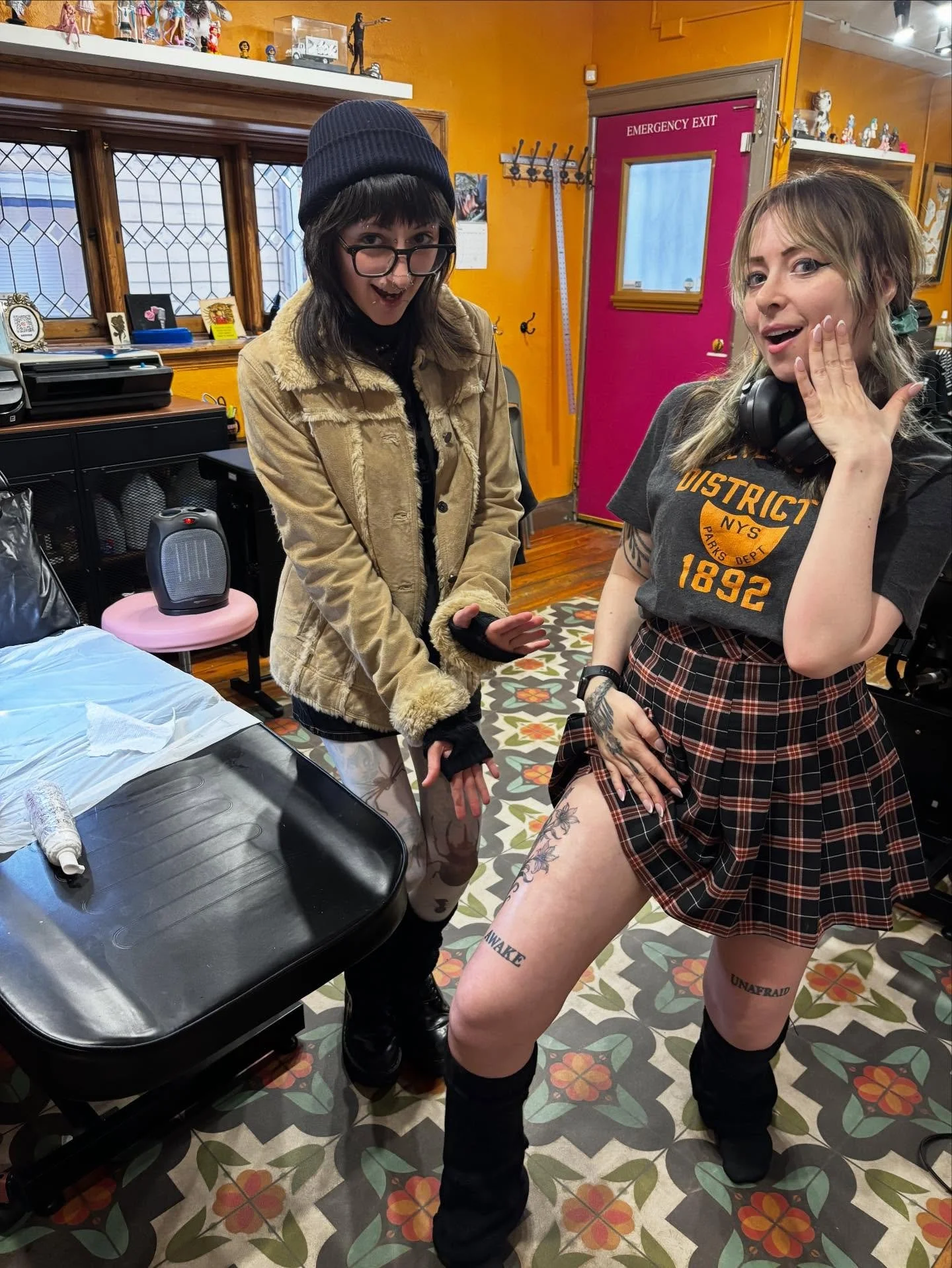 Look our sweetie pie tattoo artists that will help you achieve you tattoo dreams!! @hannantraditional @starlingtattoos 

#blackandgray #animelovers #animetattoo #blackworktattooartist