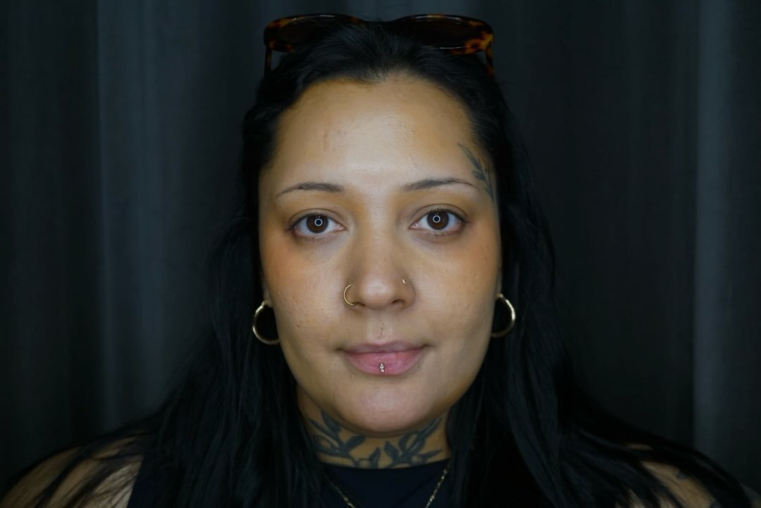 New Ashley Lip piercing featuring a solid Yellow Gold &ldquo;Icon&rdquo; top from @anatometalinc ! It was a pleasure working with ya Selena and thank you for showing us cute photos of your new puppy! An exciting way to finish off the year and celebra