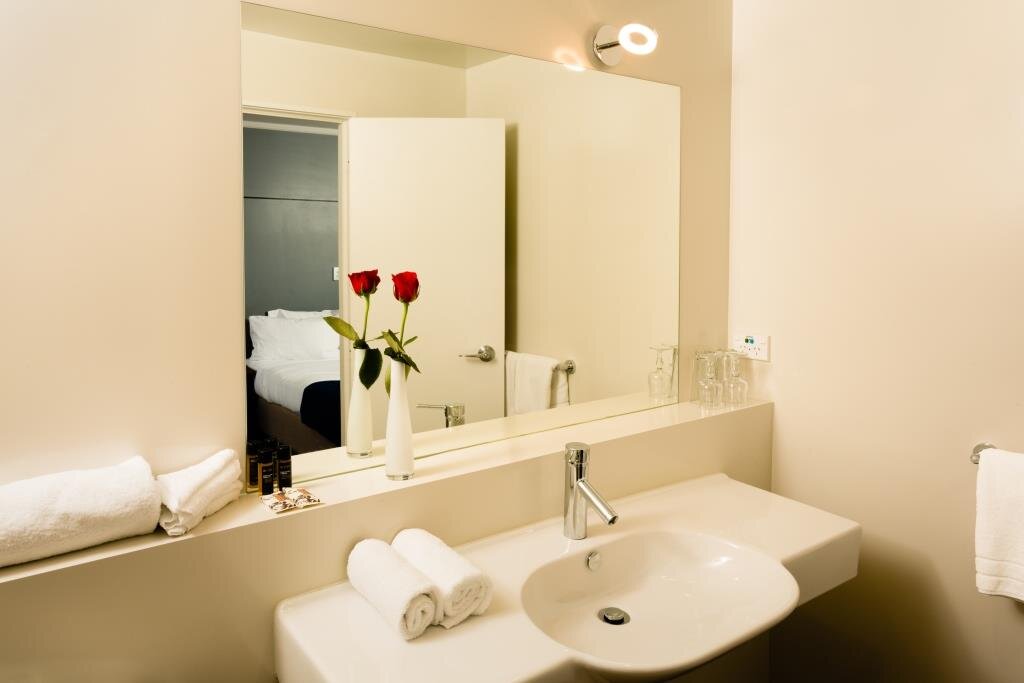 Grosvenor-Bathroom-Modern-Renovated.jpg