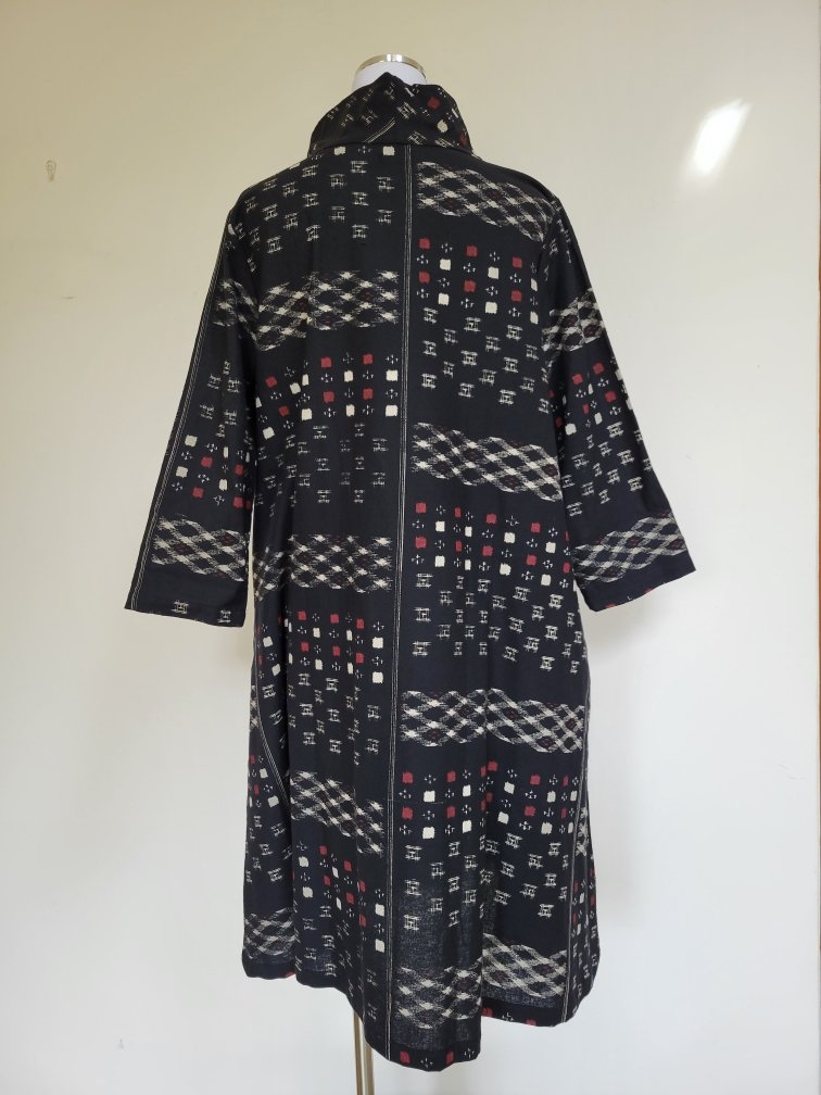 SV-004-TARA HI COLLAR DRESS 1.jpeg