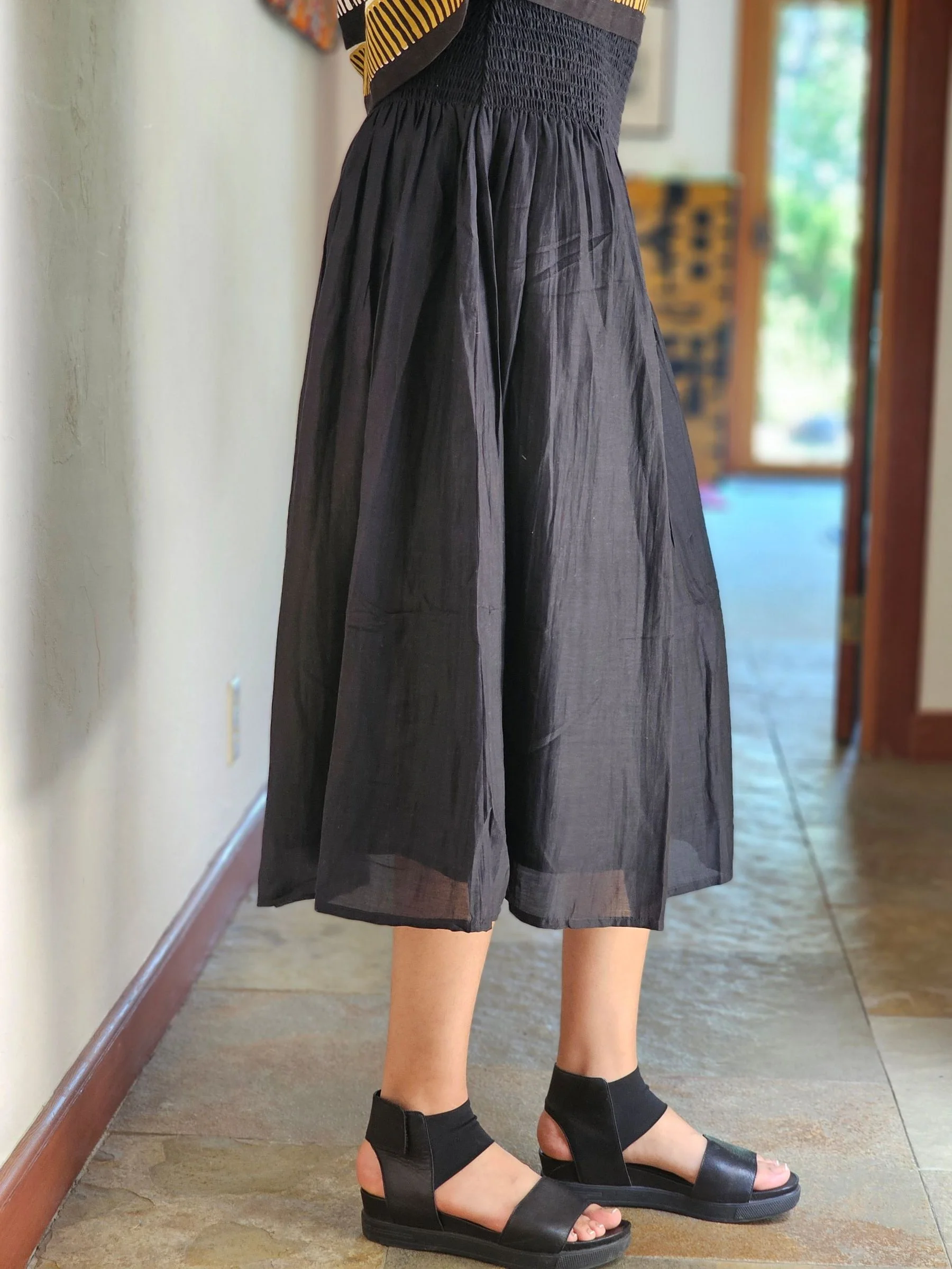AR26-16 SMOCKING SKIRT COTTON SILK BLACK 2.jpg