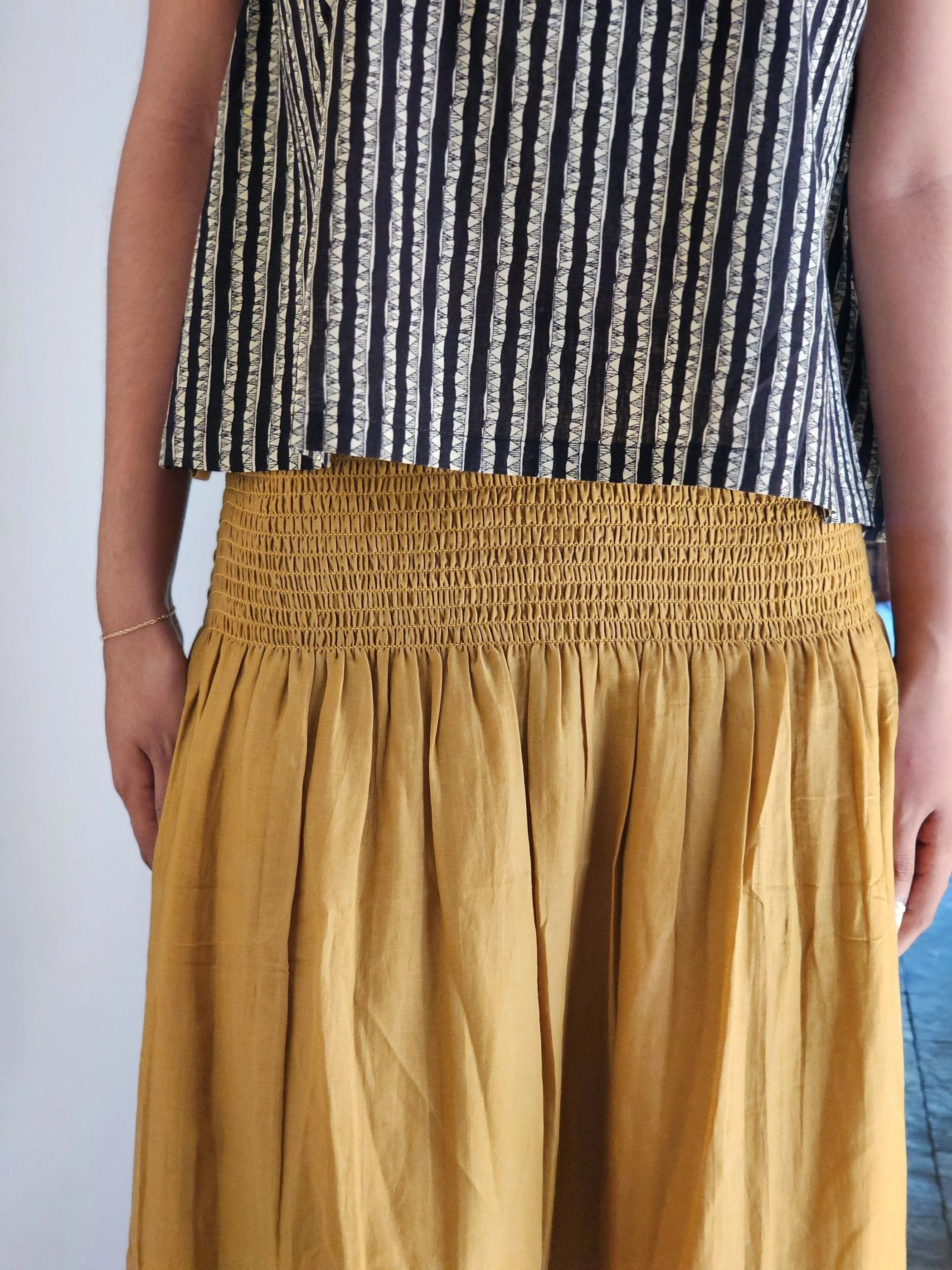 AR26-16 SMOCKING SKIRT COTTON SILK MUSTARD 4.jpg