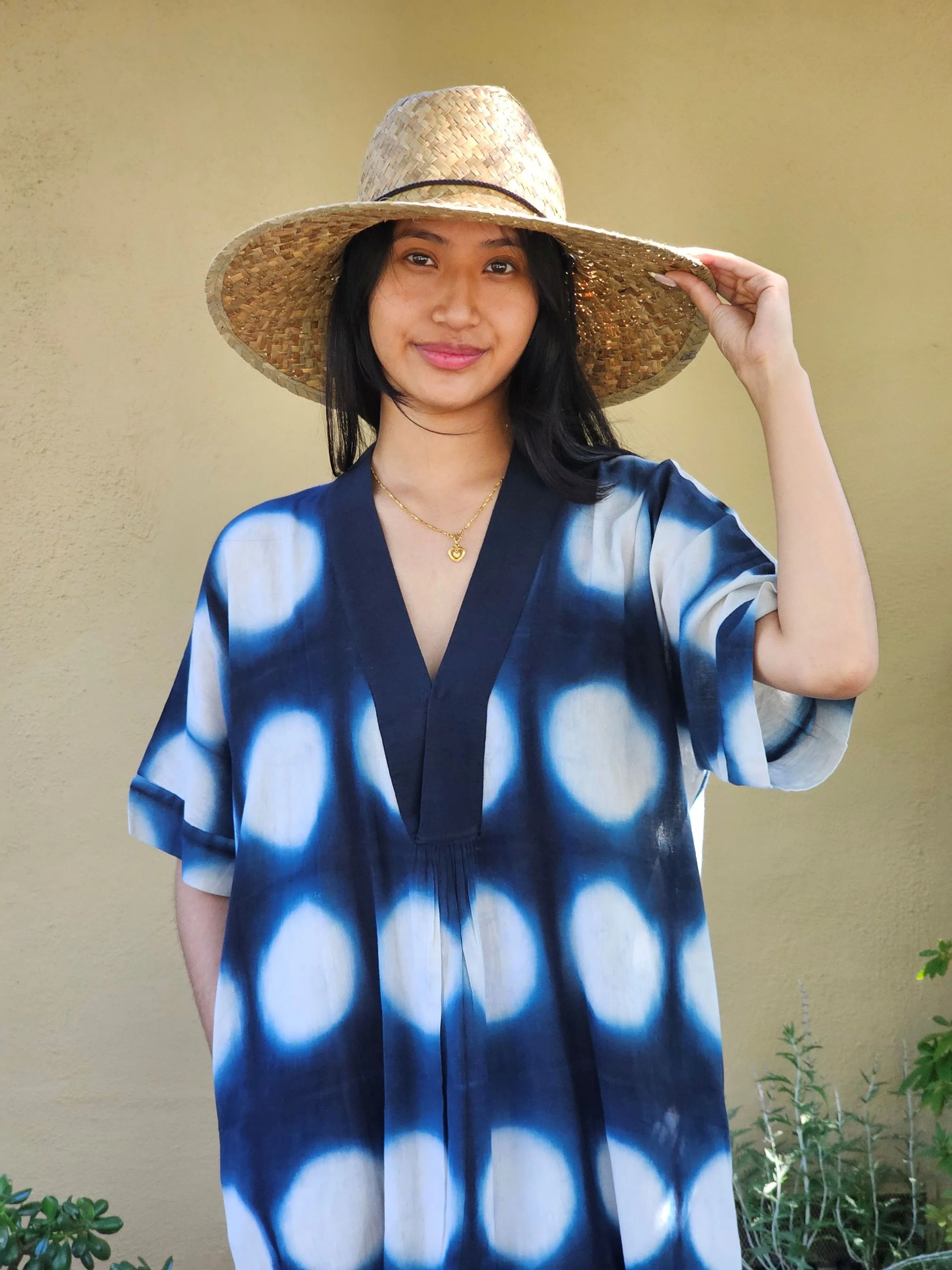 AR26-02 LONG V NECK DRESS SHIBORI BLURRY DOTS BLUE 8.jpg