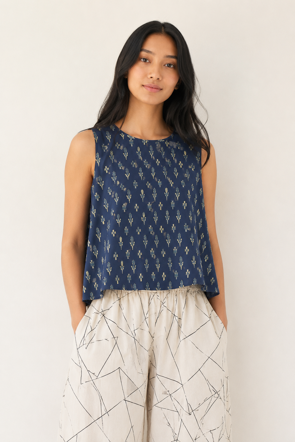 AR26-08 - Suri A-line Tank - Blue Flowers