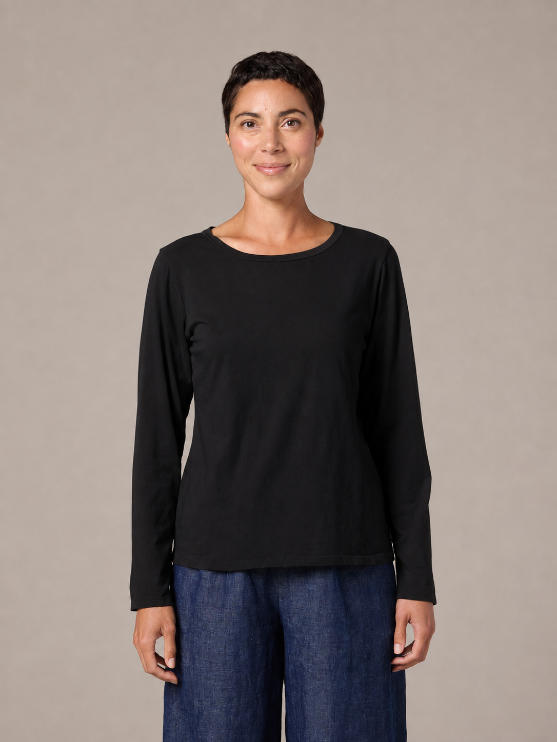Long Sleeve Fitted Crew - Black