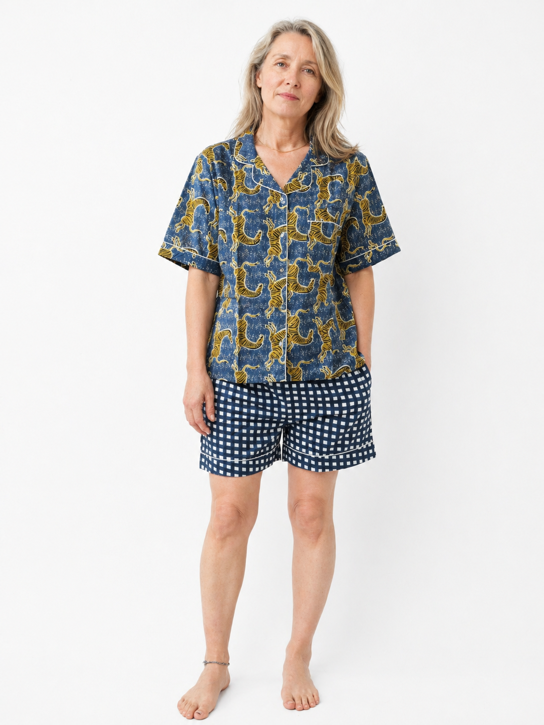 Zigger blue short 7.png