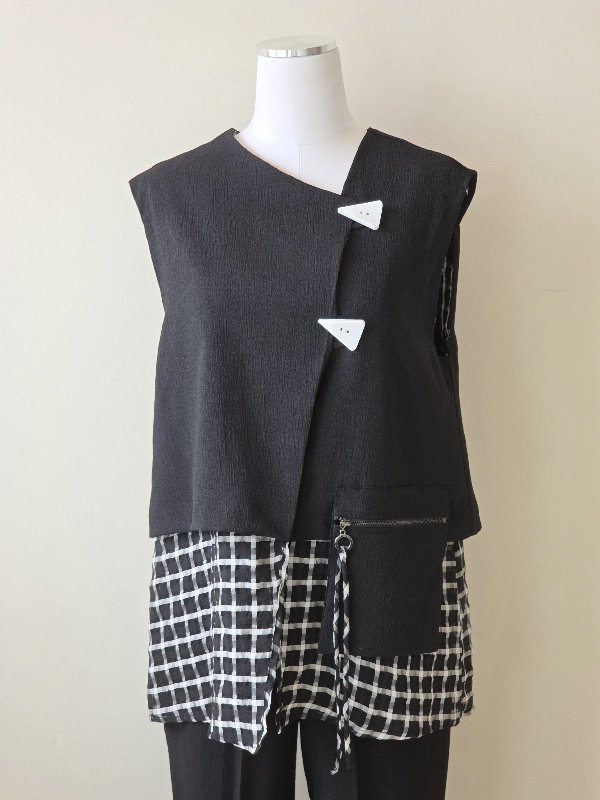 Moonlight Artistic Vest - Black/White
