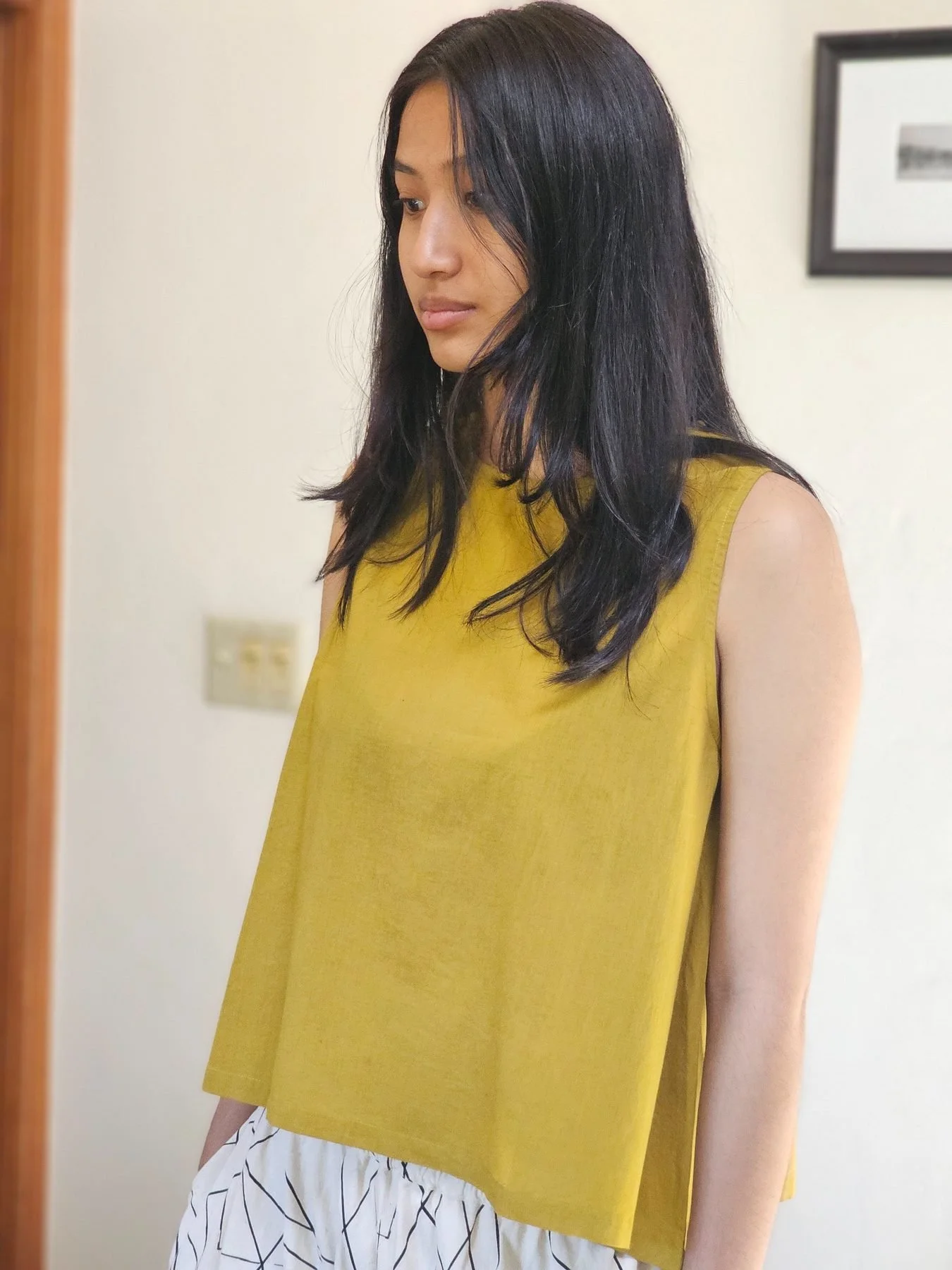 AR26-08%20SURI%20A-LINE%20TANK%20GOLD%204_web.jpg