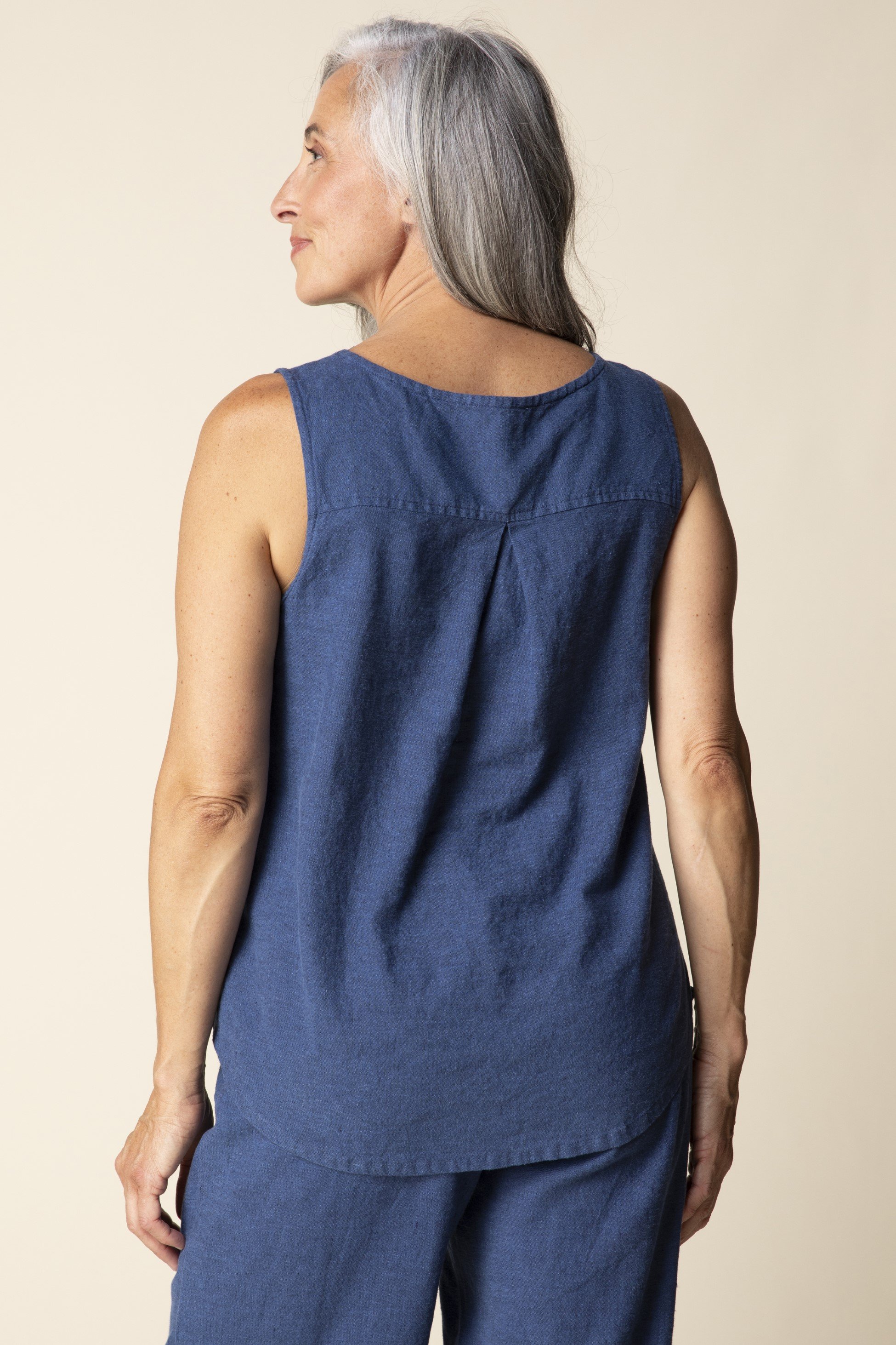 41506 linen tank 3.jpeg