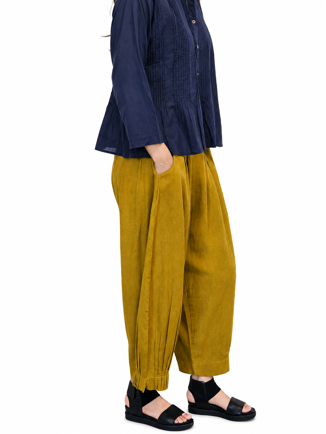 AR26-11 BOTTOM GATHER PANTS MUSTARD 3.png
