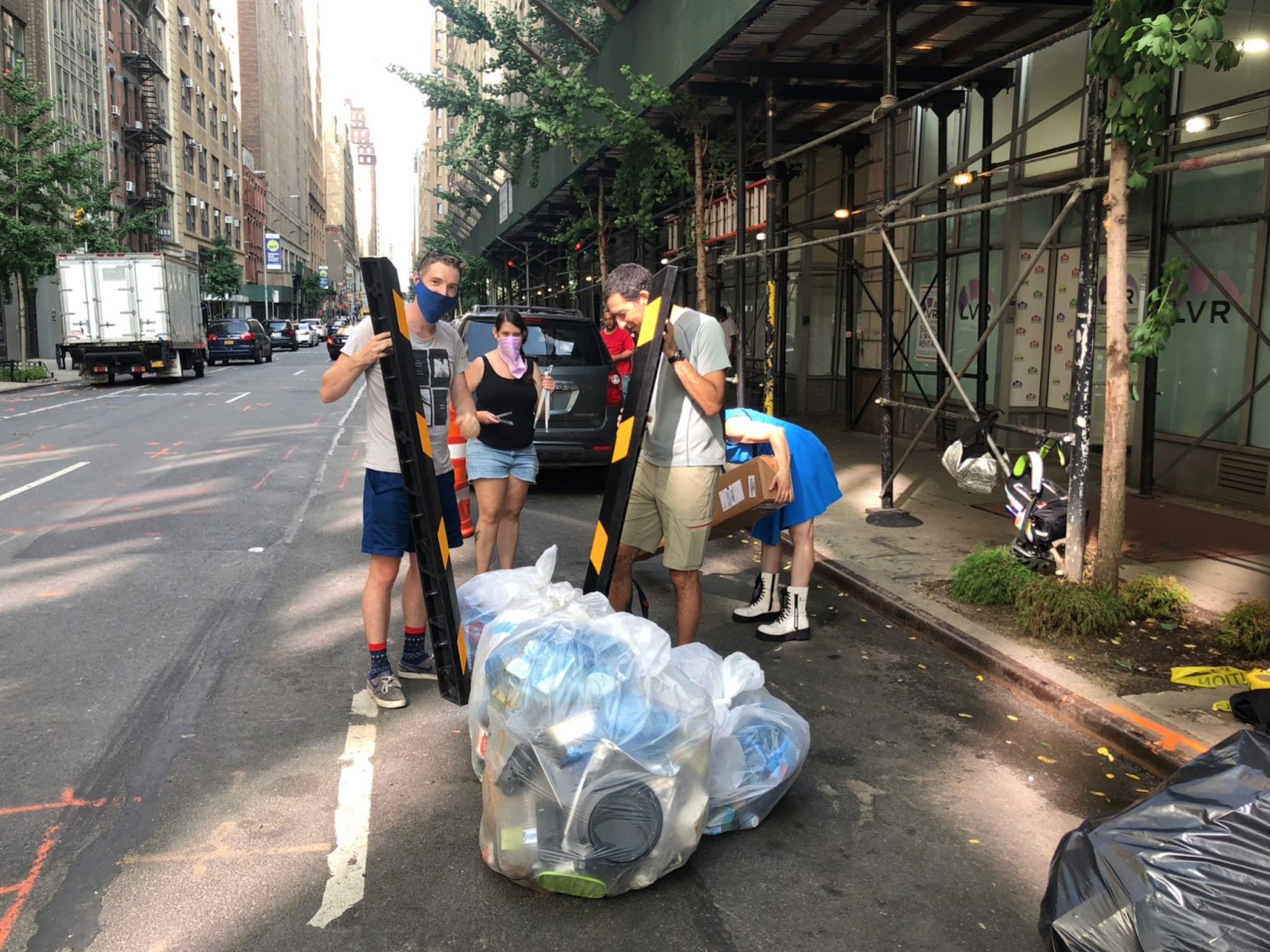 Open Plans Team building a trash corral in Hell’s Kitchen. July 2020. 