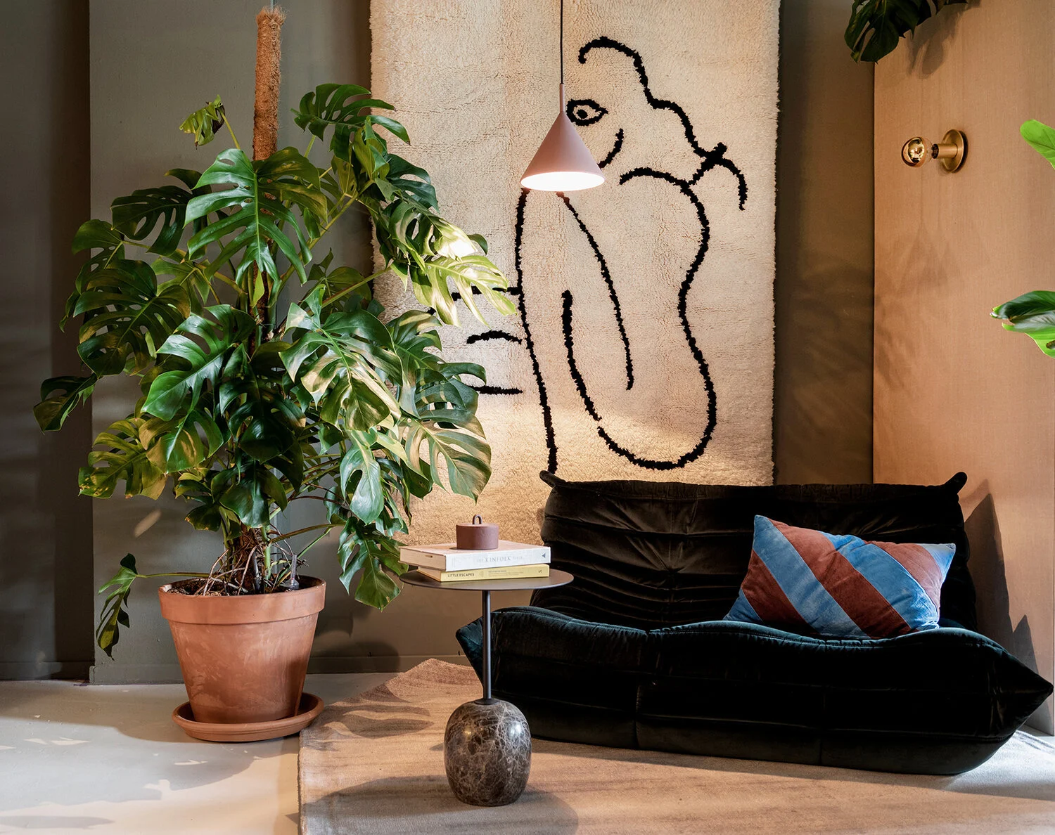 STYLING+THE+NICE+STUFF+COLLECTOR+ODD+COLLECTORS+THEOBERT+POT+INTERIEURSTYLIST+DEN+HAAG+AMSTERDAM+STYLING+FOTOGRAFIE+INTERIEUR.jpg
