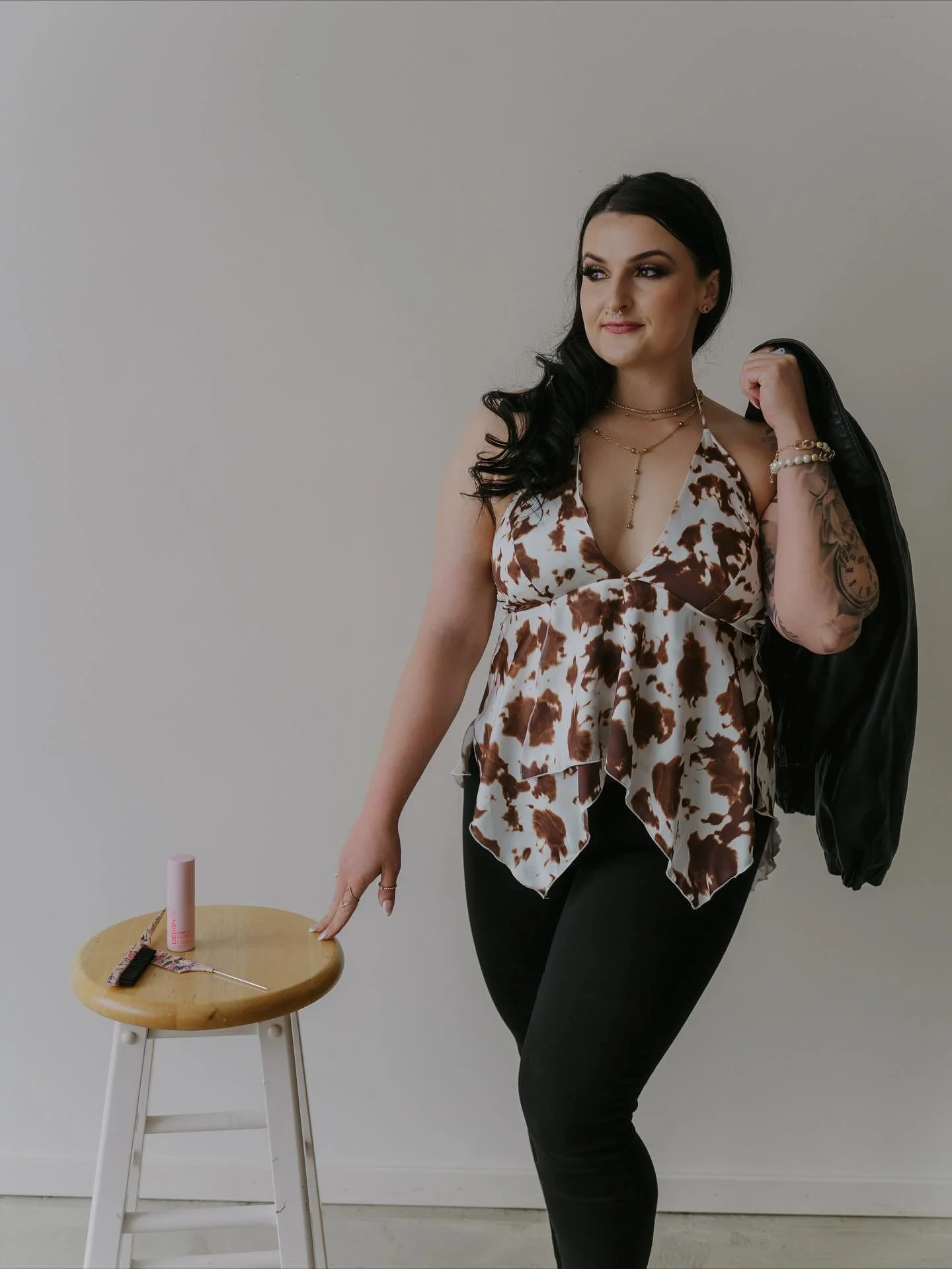 Team member #3! Introducing Kaila! ❤️

Kaila exudes confidence yet is soft spoken and extremely kind!! Kaila has worked on the XO team for 4 years and has been the lead artist for over 35 XO weddings! Her passion for artistry came from boudoir and ed