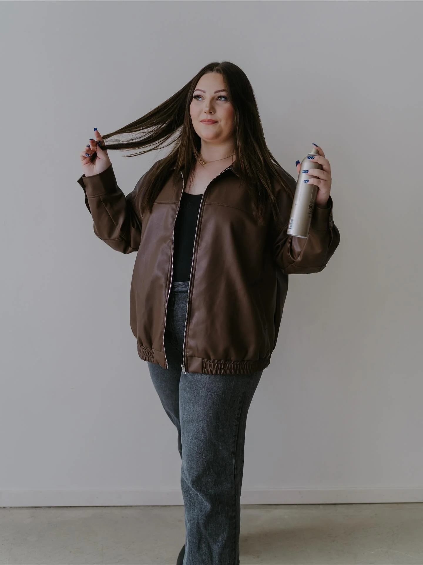 XO Team Member #6! Introducing&hellip; Noah! ✨

Noah is following her mamma&rsquo;s lead with a burning passion for beauty and artistry! After taking cosmetology in school along with additional hairstyling courses, Noah is the most recent member of t