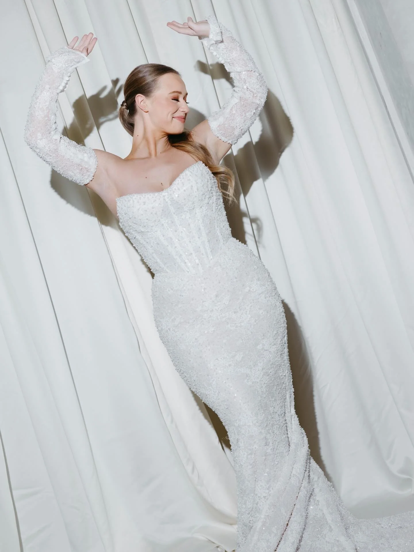 Simply obsessed with everything you are @bryanne_9 !! I want to be friends for life - love you girl! 

HMUA: @studioxobybrit team @shannonchaundy.hair and @beautynurseallison 
Photos: @aspenandashphotography 
Dress: @novellebridal 
Venue: @thependenn