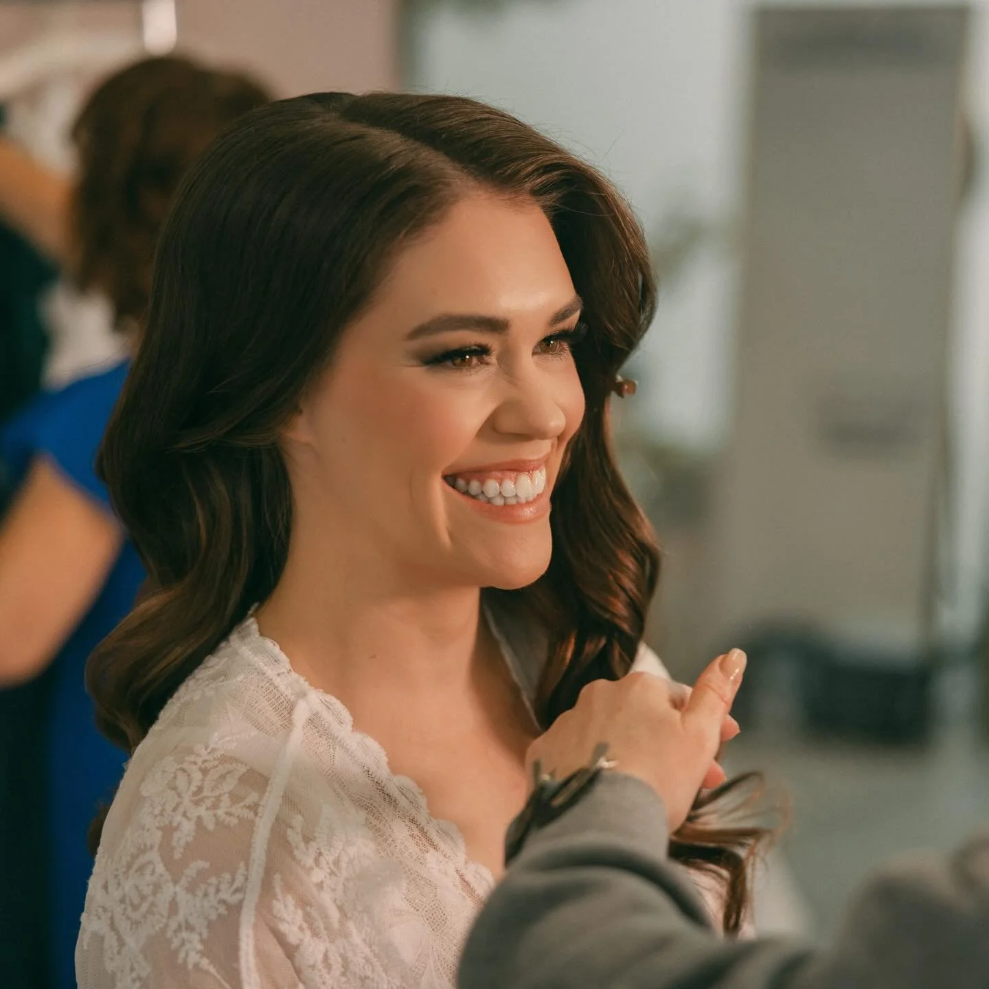 XO: Makeup that lasts morning to night💪🏻

Makeup: @studioxobybrit 
Hair: @christineannehair 
Photography: @janine.rose 
Bride: @niccoleannne 
Groom: @nickketti 
Venue: @thependennisweddings 

#yegmakeupartist #edmontonmakeupartist #yeghair #bridalh