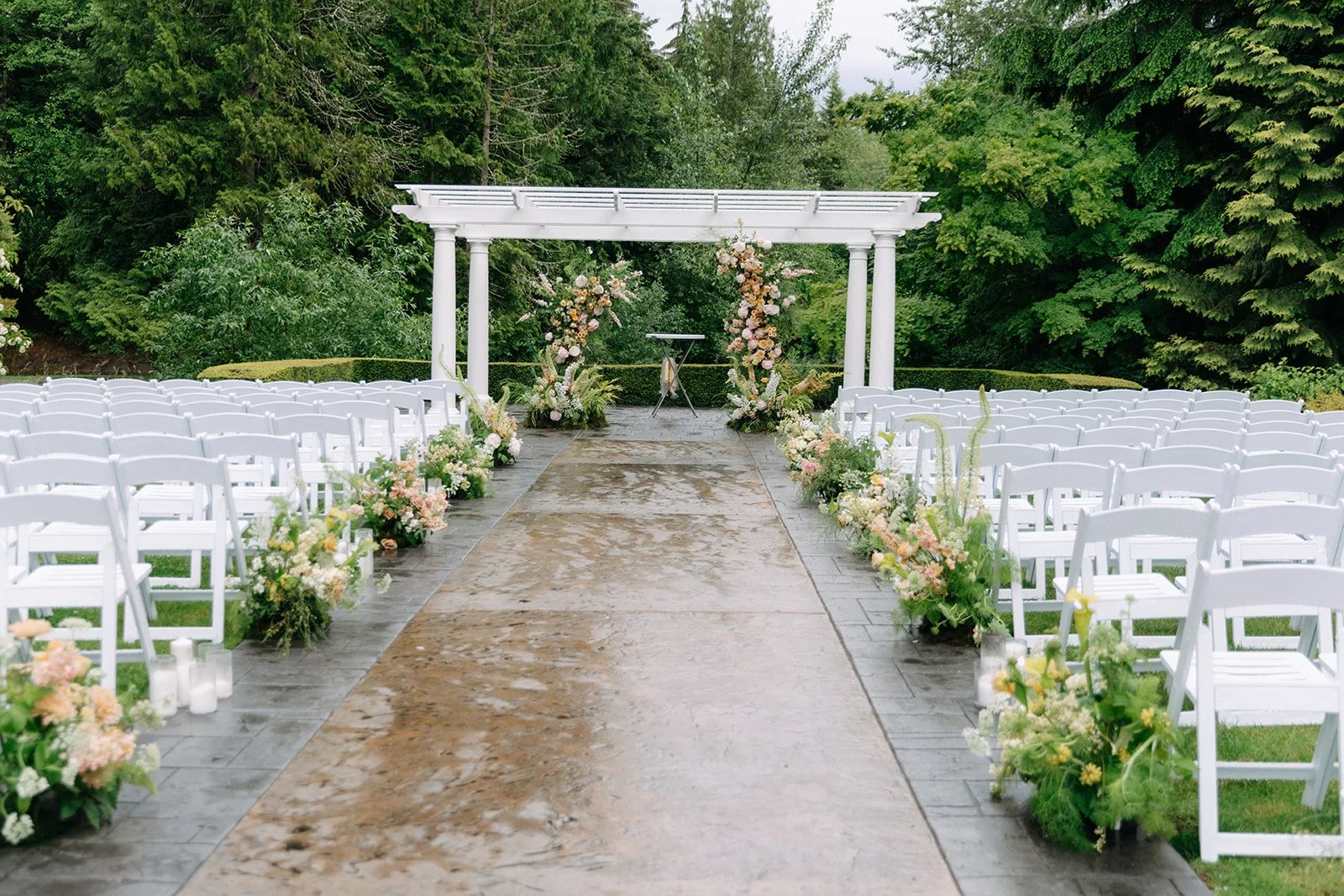 Rock Creek Garden Wedding Ceremony Grassy Floral Arrangements.jpg