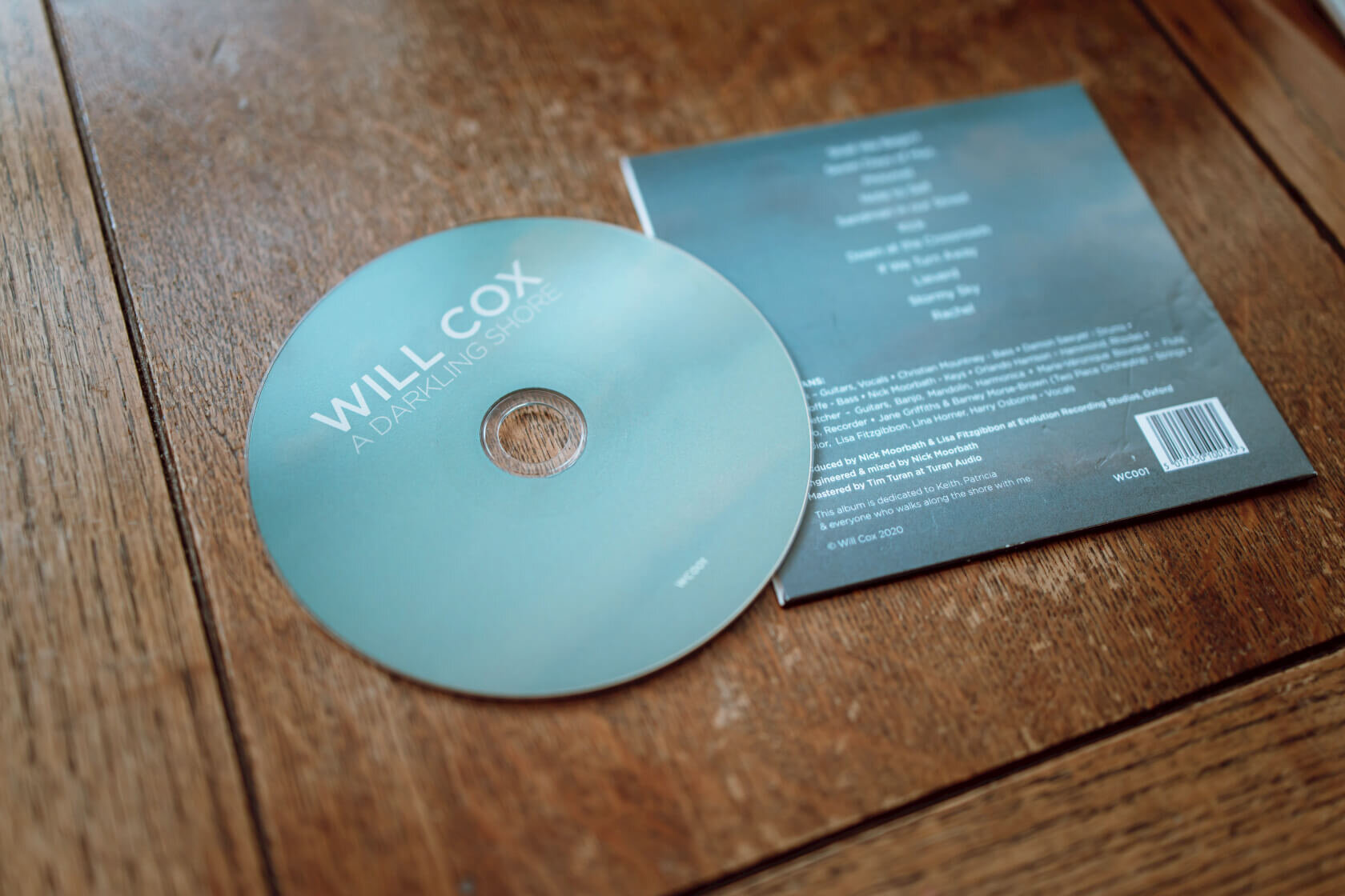 cd-out-of-case-WillCoxCDLifestyleImagesbyIanWallman-6301.jpg