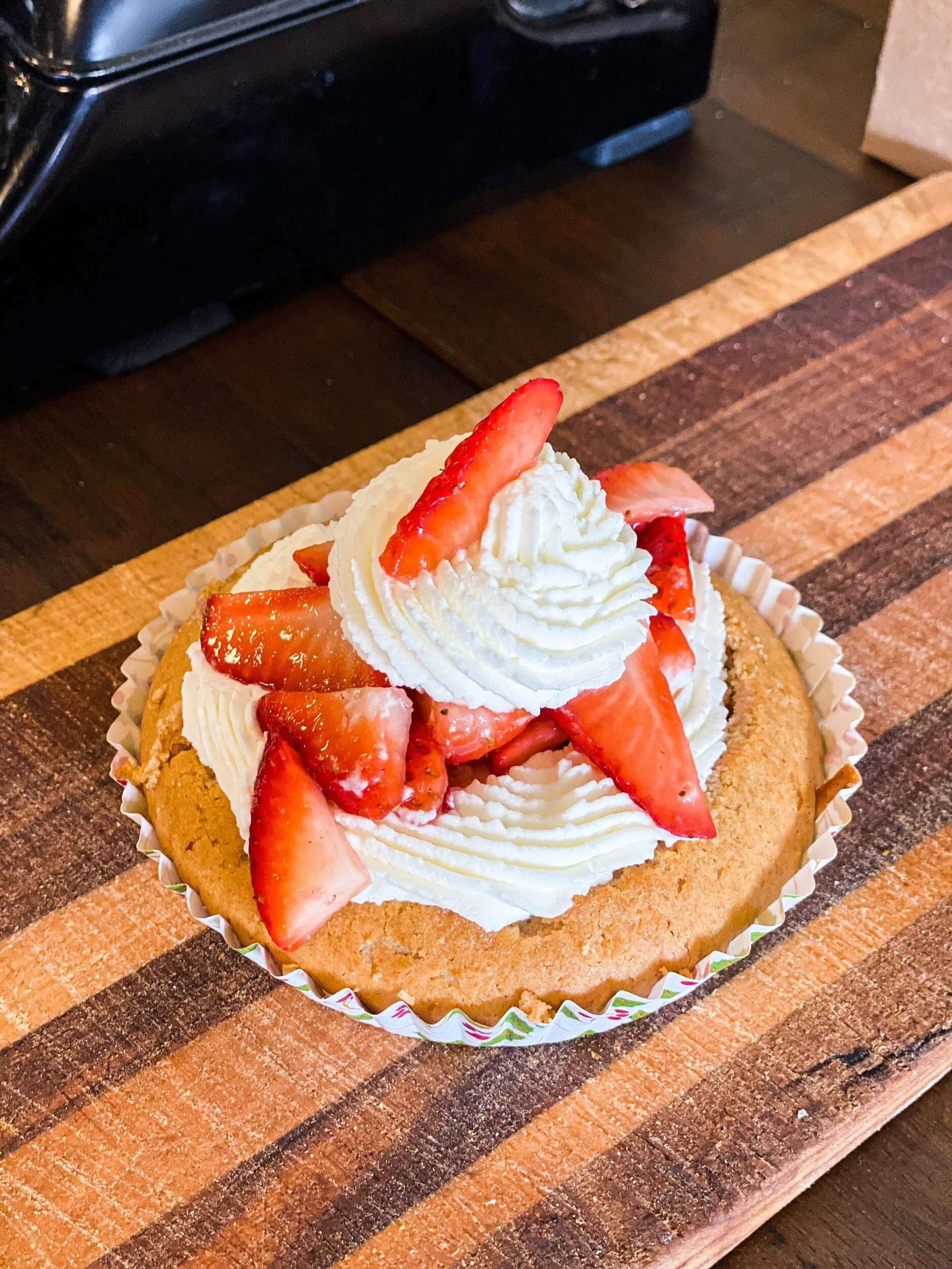 812EB8B6-BDDE-4E65-AB46-F6D79D221A8F