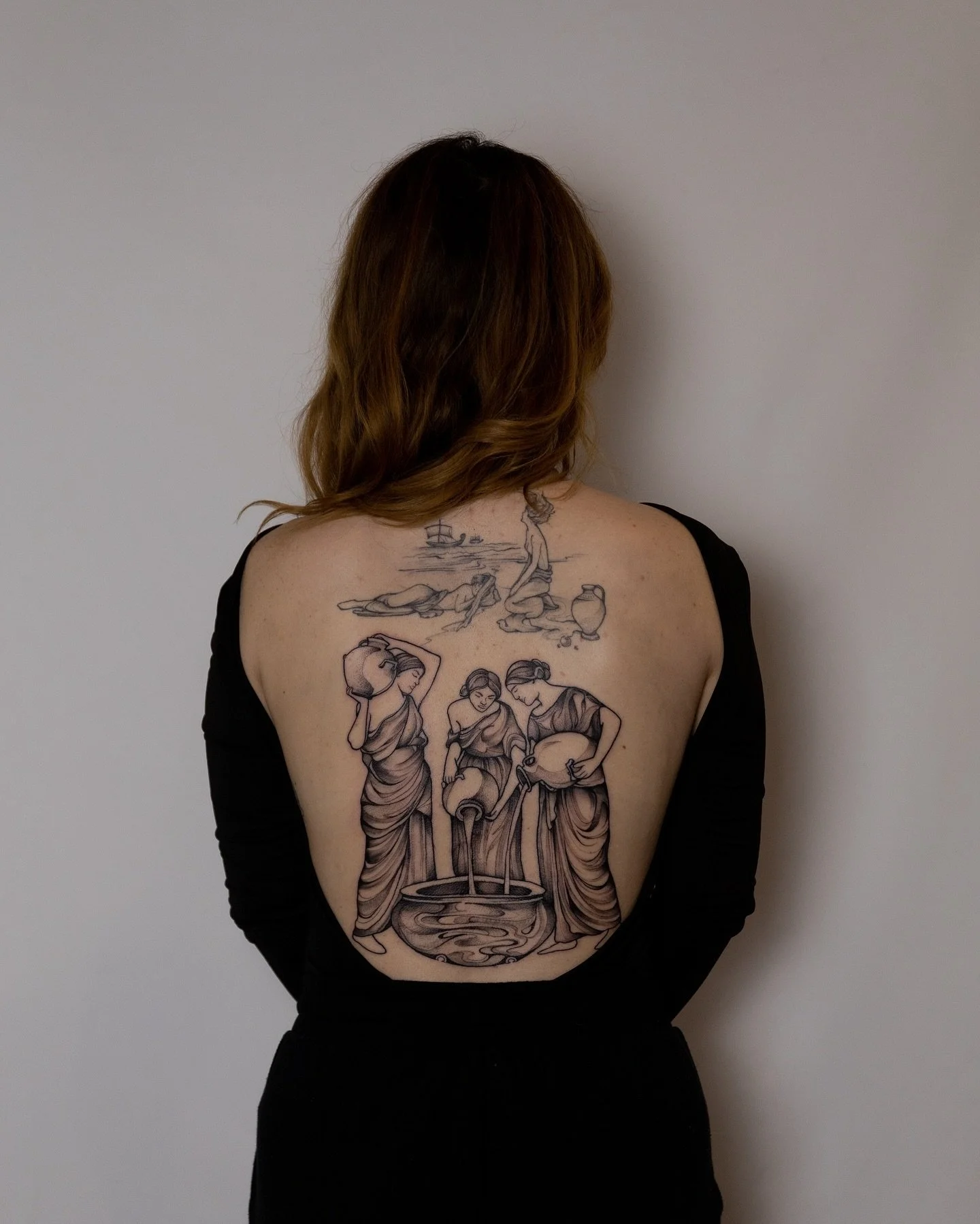 Women at the Well 🏺