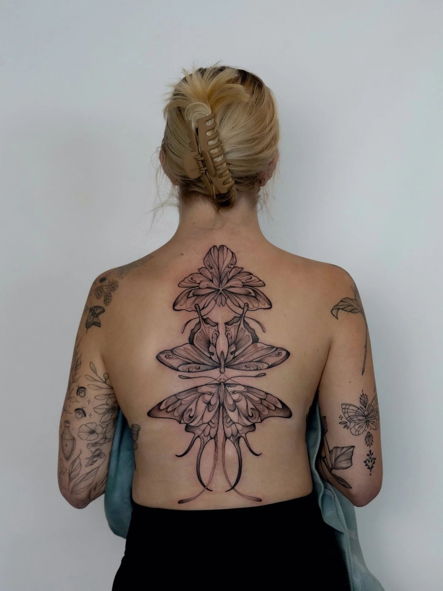 Butterfly scar transformation for my dear friend, Lydia. So grateful for her trust in me and for the honor of bringing new life to this scar 🦋