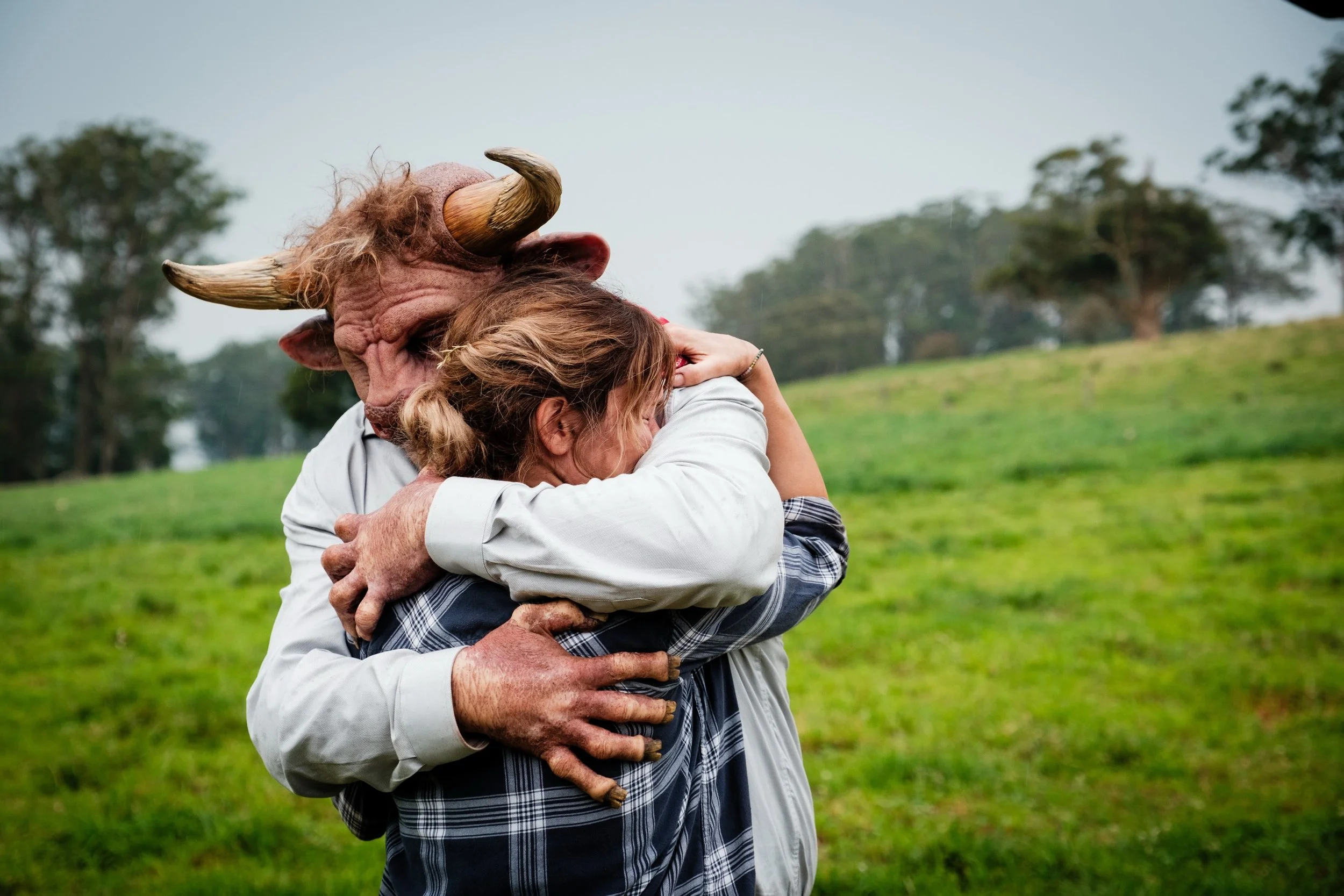 Emotional bovine bovine moments with @alistairbates and @maiamitchell on set for Greener Pastures.

With: Maia Mitchell, Mathew Backer, Alastair Bates &amp; Geoff Morrell 

Director: Nic Kacevski 
Executive Producer: Ty Linegar
Producer: Lauren Coope