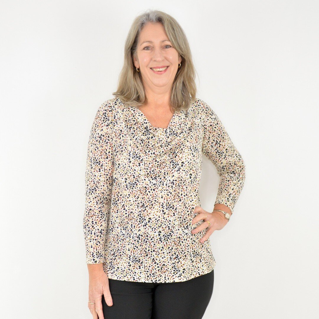 Lynda looking lovely in our Boheme print in the Eve Top!

Have this fabric made in any of your favourite Cachi styles by visiting us in-store or contacting us directly

#custommadeclothing #womenswear #ethicallymadeclothing