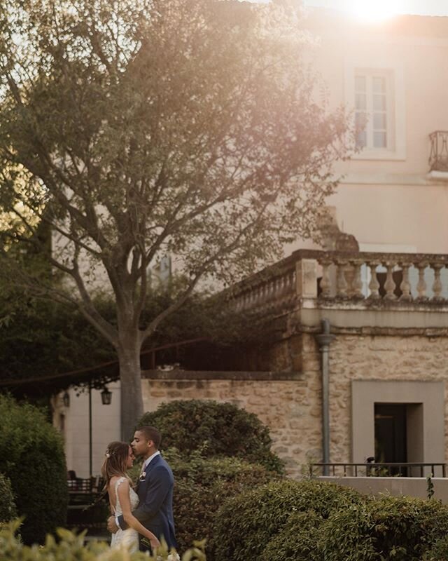 PROVENCE // This time last week we were getting ready to meet these beaut two and their guests for a sunset boat party. Their wedding day at Chateau La Tour Viaucros was absolutely beautiful from start to finish. We are now just wishing we could be b