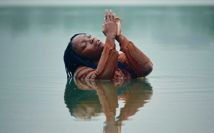WHAT TO EXPECT FROM MBMI 2026: 
- Thought provoking screendance (for FREE)
- Films by/about/for/all of the above the immigrant body
- 
- The unexpected
- (Come and see for yourself) 

These chilling stills are from @tiamoniqueuzor &lsquo;s the Noise 