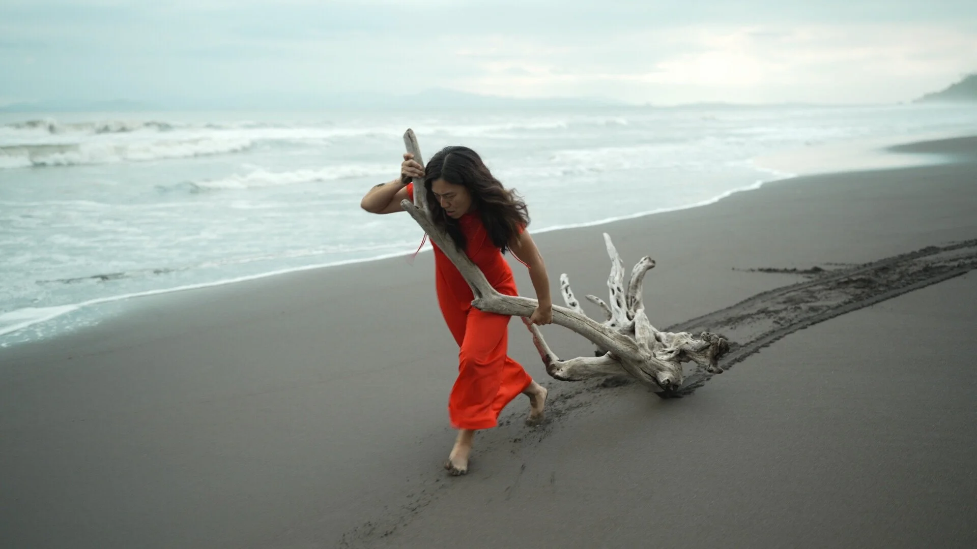 TODAY!!! Moving Body-Moving Image Festival 2026 premieres at Lincoln Center&rsquo;s David Rubenstein Atrium #MBMI2026! See you there🤩

Ft. Stills from Lisa Kusanagi&rsquo;s PASA PASA, screening today at 2:00 pm under Shorts II.

Film: Pasa Pasa (202