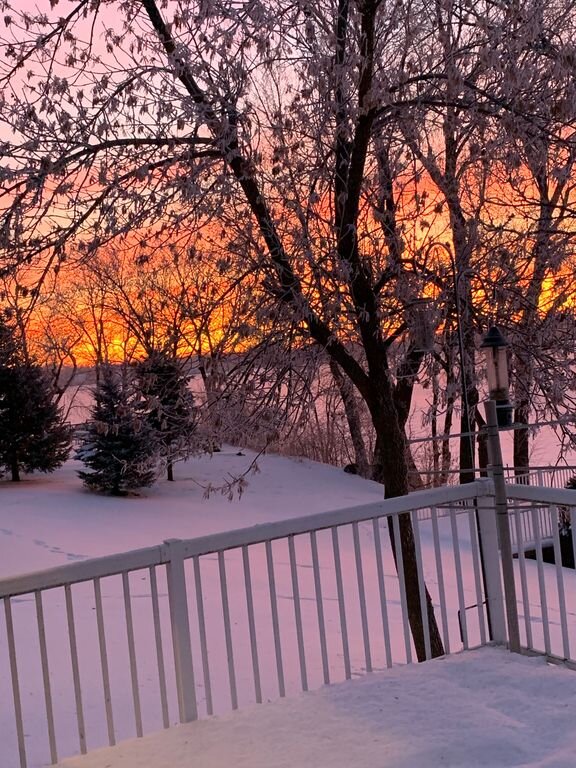 winter_sunset_balcony_chateau_owens.jpg