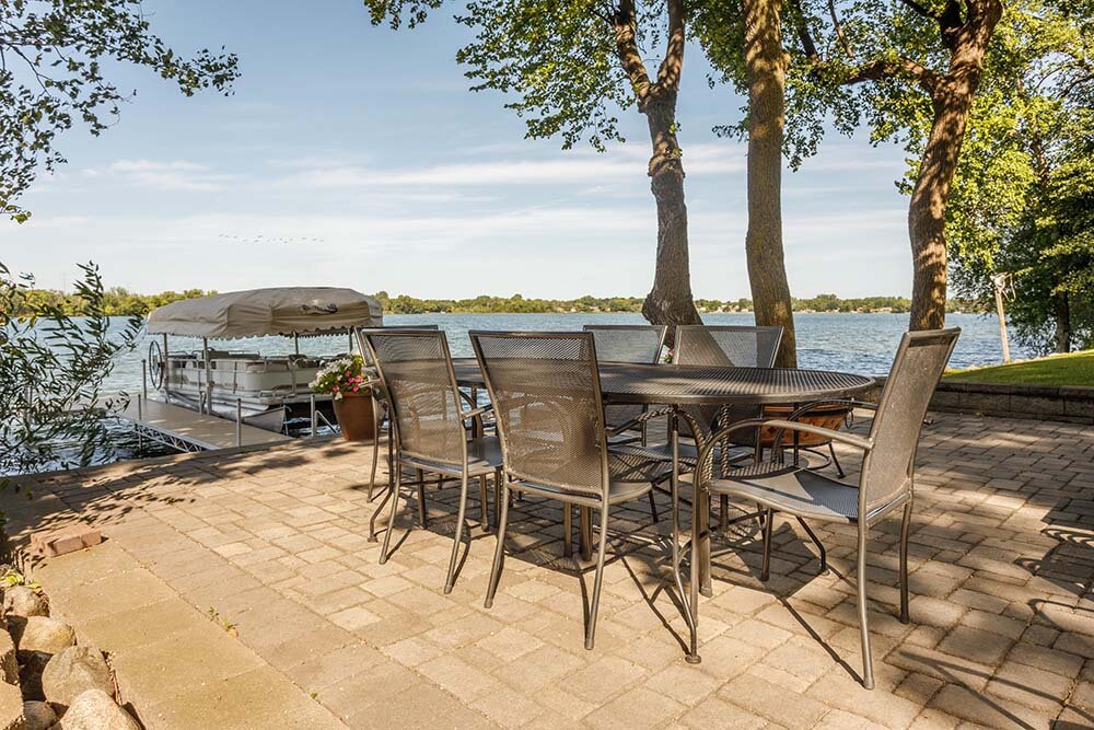 patio_lake_homes_for_rent_MN.jpg