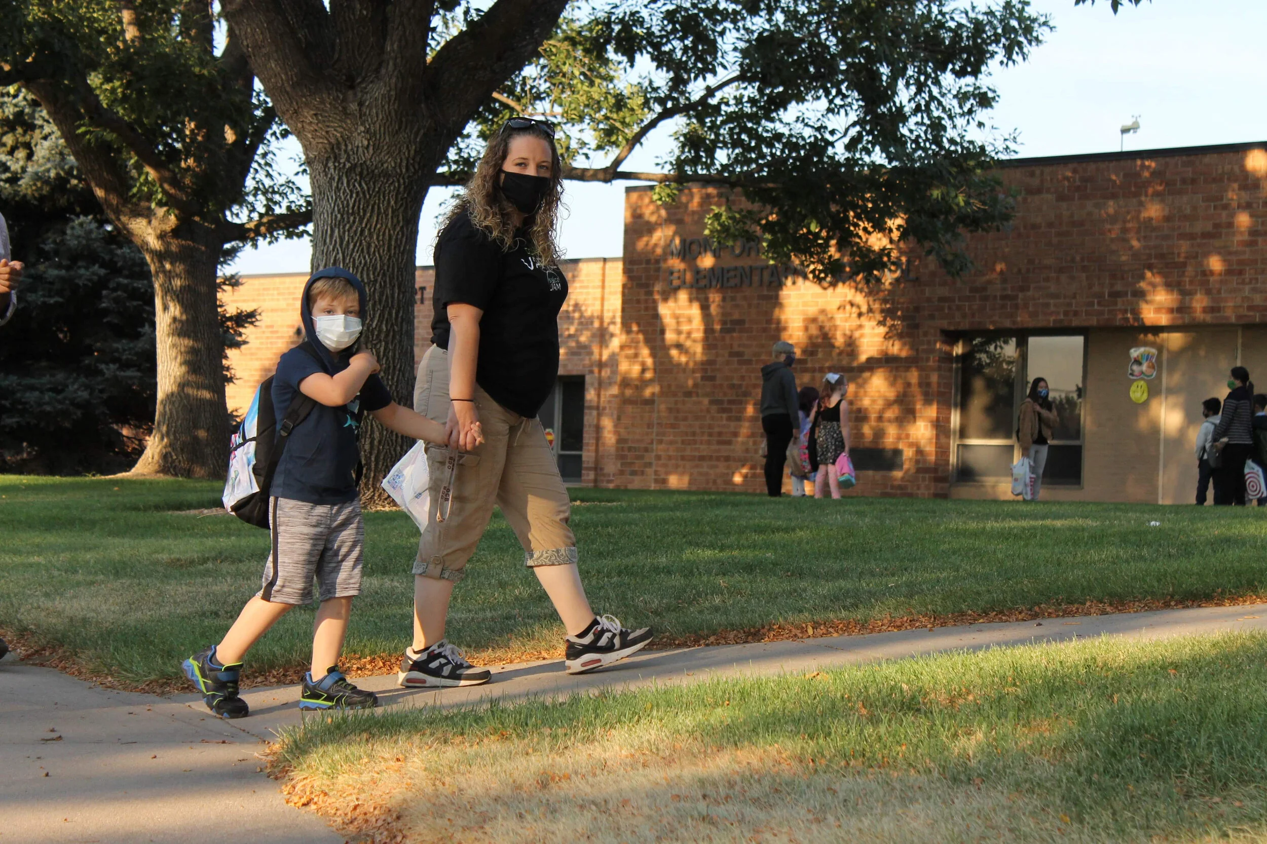 A student goes back to school in the Fall of 2020 after the initial pandemic lockdown. Photo by Joshua Polson for the NoCo Optimist.
