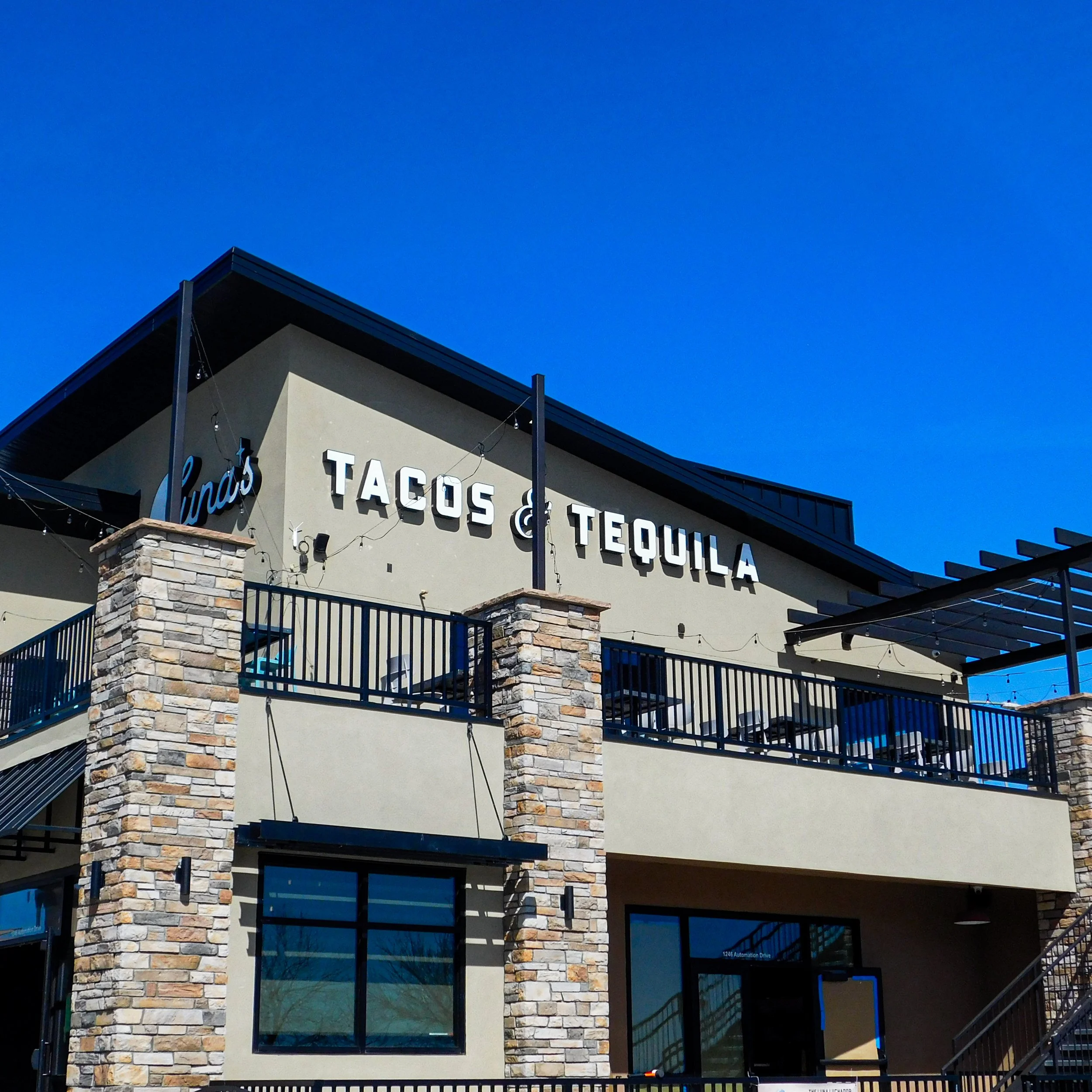 Luna's Tacos & Tequila buzzes with energy at a new Windsor location and brunch — The NoCo Optimist