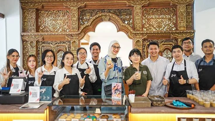 Kafe Sunyi, Barito team