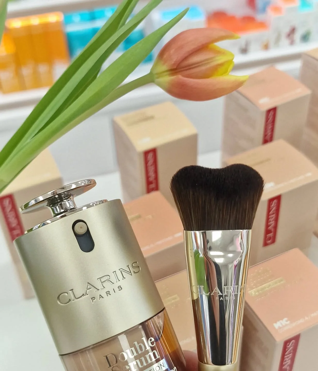 Get the Perfect Pair this Valentines Day with @clarinsireland ❤️

New Double Serum Foundation and Gua Sha Inspired Foundation Brush 

#New #clarins #doubleserumfoundation