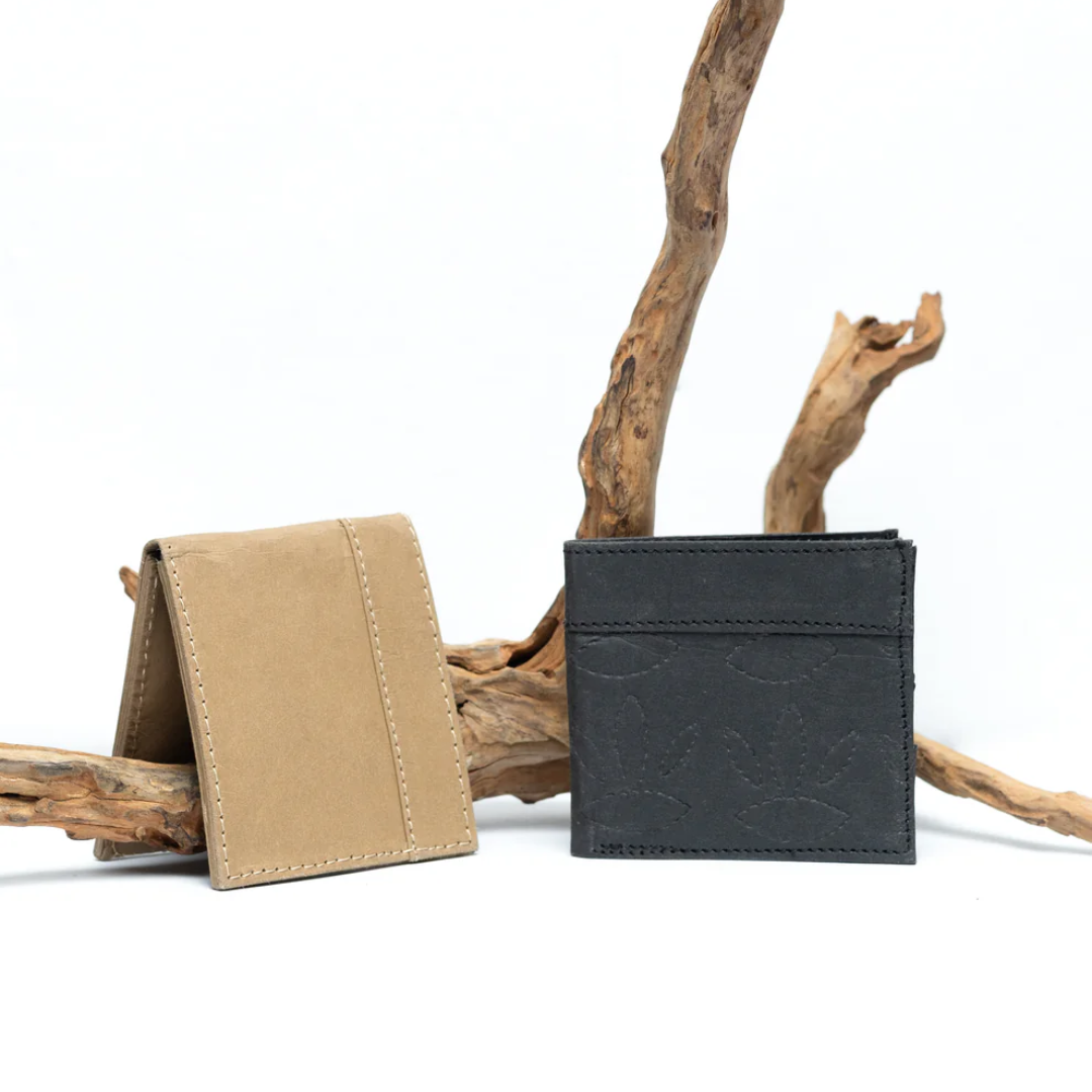 Udiri Nkụ bifold wallet