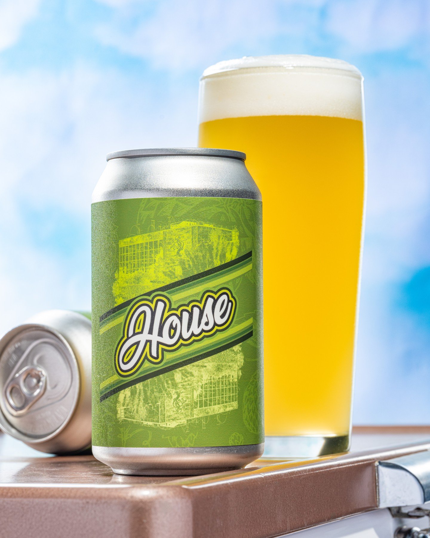 Tree House Lager Motueka.

Our House lager is crafted with Thrall Family Malt from Connecticut and finished with select Motueka.

It's easy-drinking bliss.

#productphotography #productphotodaily #photography #craftbeer #treehousebrewing #beergram #b