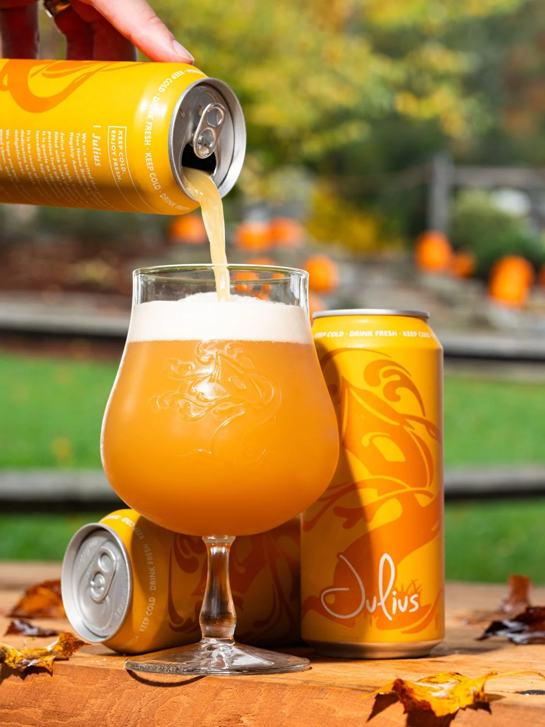 Foliage isn't the only regional charm of autumn in the northeast.

Fresh Julius is everywhere you look.

#productphotography #productphotodaily #photography #craftbeer #treehousebrewing #beergram #beerstagram #beersandcameras #beerlover #beerbeerbeer