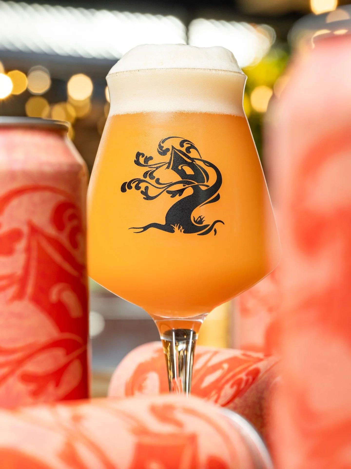 To make Peachganger, we add heaps of peach pur&eacute;e to fresh Doubleganger.

This treatment elevates the flavor profile to a heightened level of tropical fruit-centric goodness.

It's just so good.

#productphotography #productphotodaily #photogra