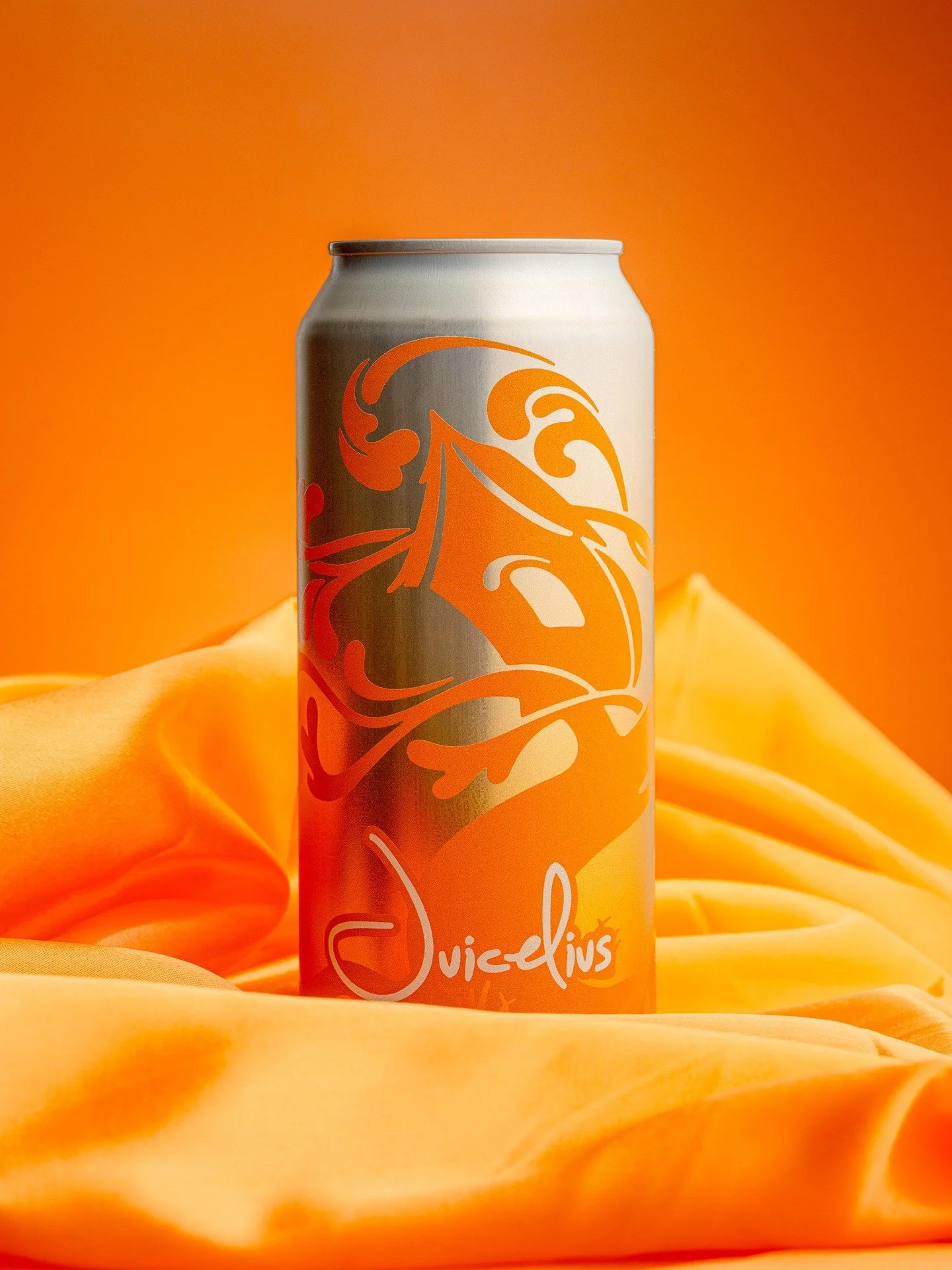 🍊+🥭+🍑+🍍= 🧃

#productphotography #productphotodaily #photography #craftbeer #treehousebrewing #beergram #beerstagram #beersandcameras #beerlover #beerbeerbeer #beerme #beergeek #beertography #beernerd #fujifilm #gfx100II @fujifilmx_us @profoto