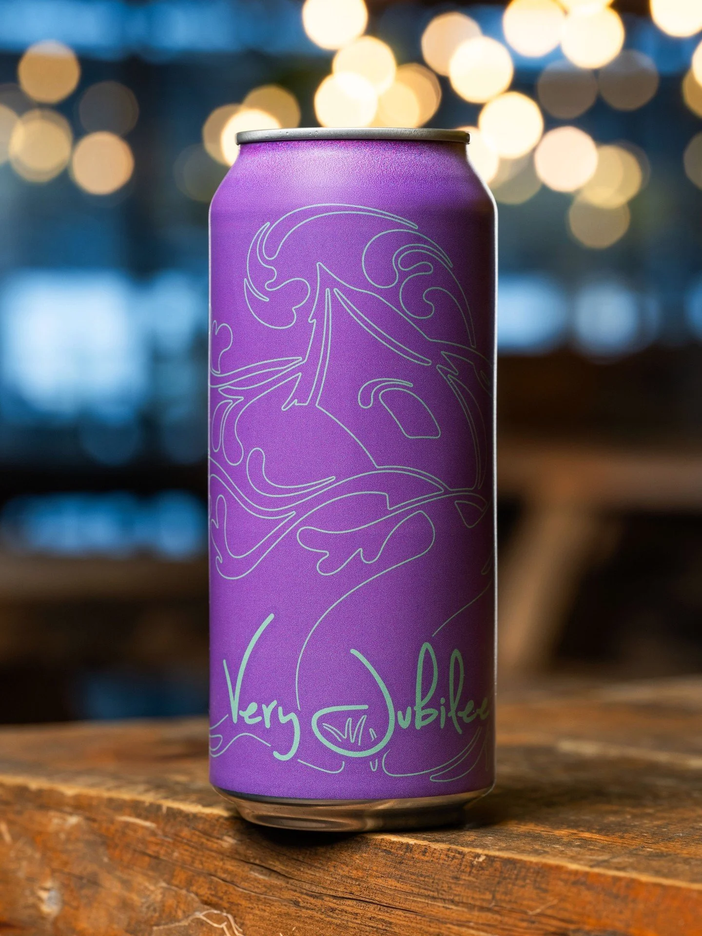 This beauty made it into this classic-style core can for a reason. 

Very Jubilee showcases the stone fruit and tropical magic of the Peacharine hop, a unique and expressive gem from our friends in the land of the long white cloud.

It doesn't come a