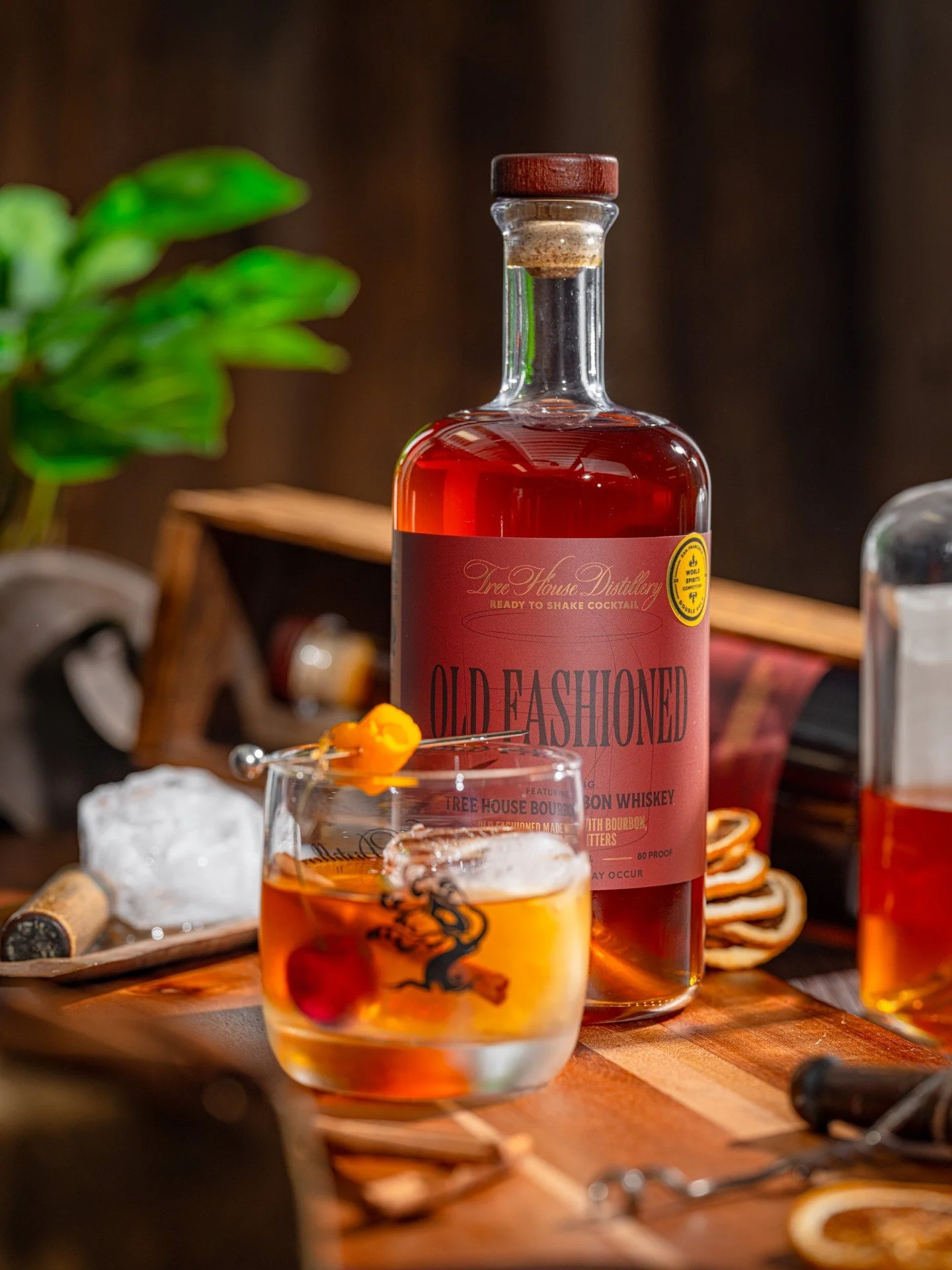 Our Old Fashioned is a simple blend of three ingredients, made in-House from scratch, start to finish. Select barrels are chosen from our rickhouse and thoughtfully blended with simple syrup and a hint of traditional bitters.

You could say we make o