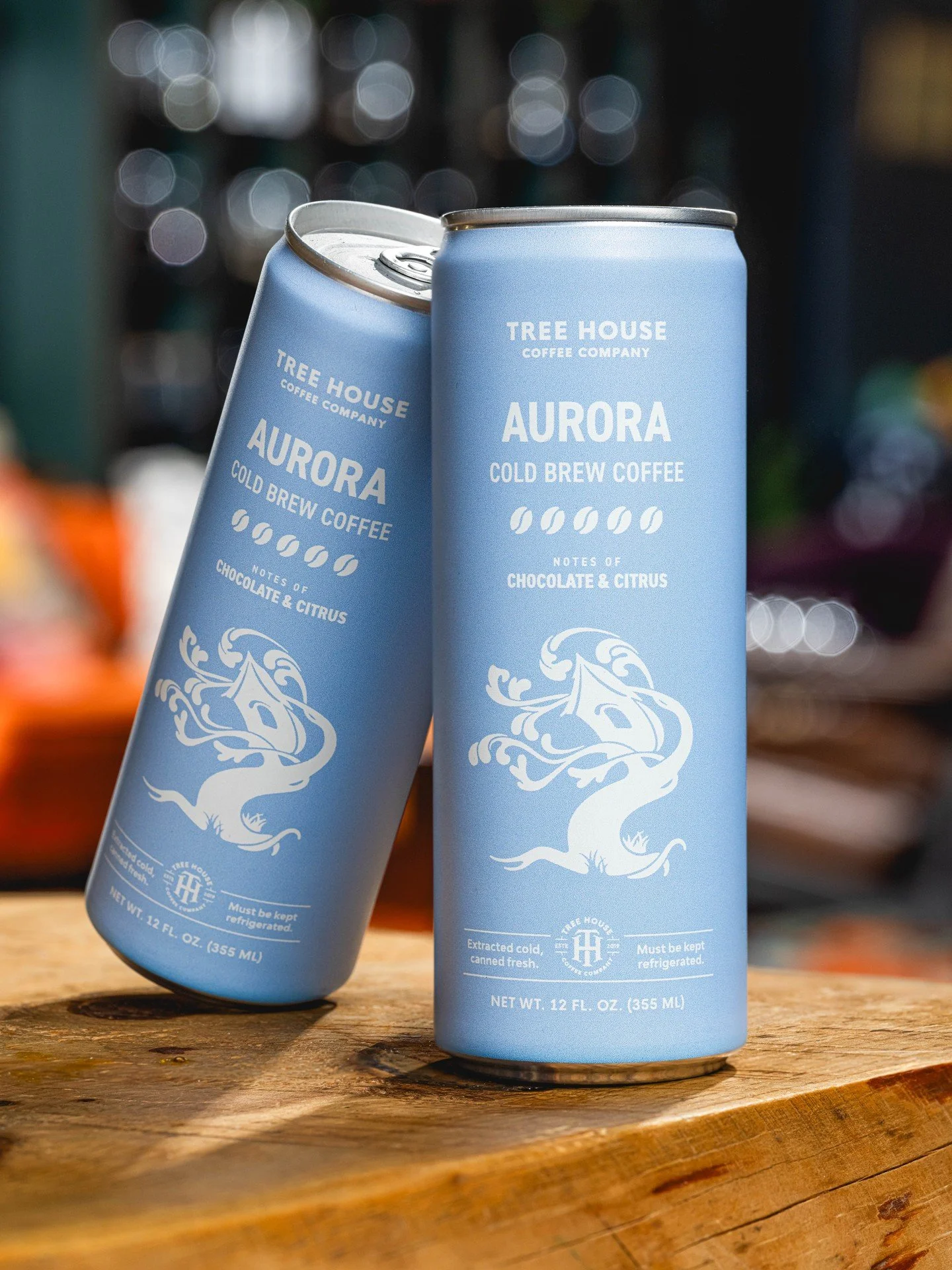 Aurora represents the beauty of simple ingredients and careful process.

It is an incredible addition to your coffee rotation, welcoming a splash of cream yet exceptional on its own. Poured over ice, it is as crisp as they come, with milk chocolate a