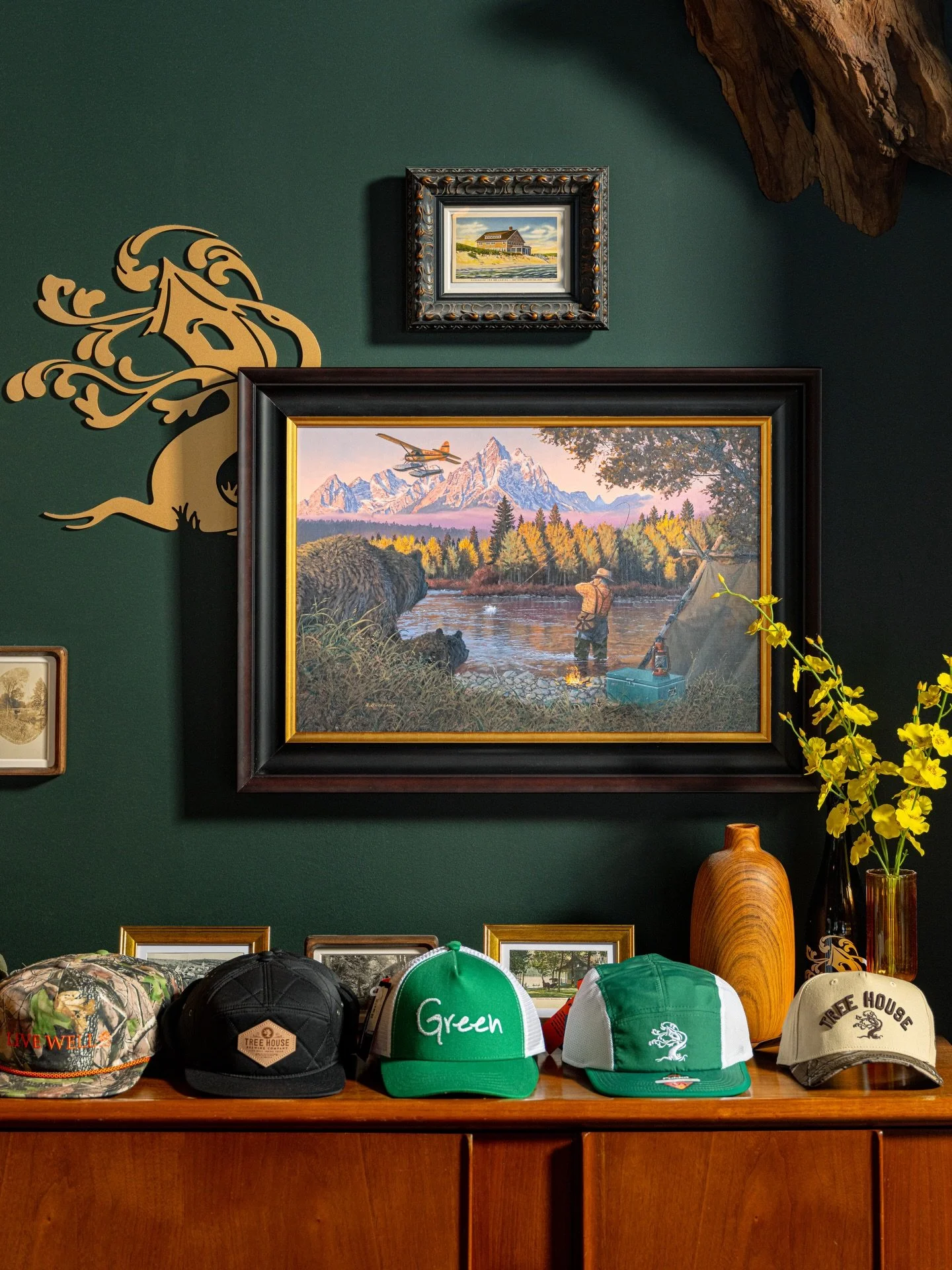 We invite you to enjoy the physical work of Ross Buckland that graces the release of &lsquo;Four Count Rhythm&rsquo;, a delightful nitrogenated English Mild Ale.

Ross was born in Calgary, raised across Canada, and drawn to the sky from the very begi