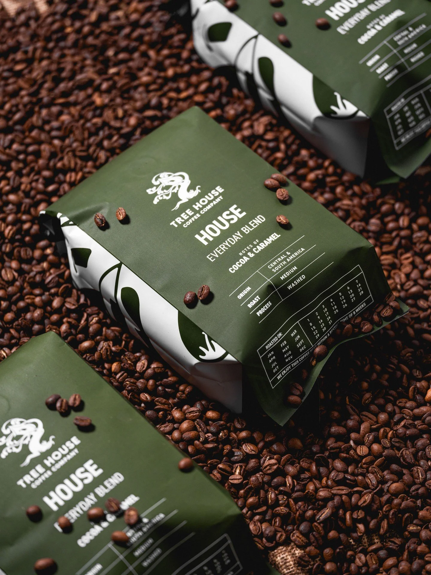 Also debuting today is House coffee in a big ol' 2lb bag!

Variations in pour-over techniques unlock incredible notes of caramel candy and melted dark chocolate underneath a warming layer of roast.

It's an everyday blend but far from a utilitarian c