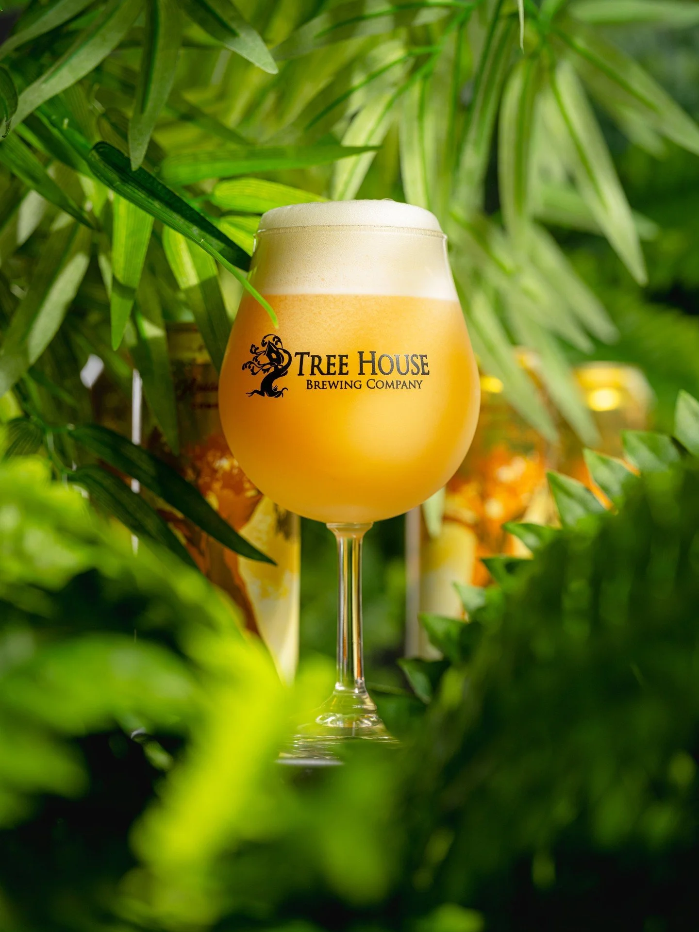God of the Forest. 🌳

As the hop lots roll into our coolers from our journey across New Zealand, some of our favorites are earmarked for beers such as this. Within a creamy body, pungent notes of fresh crushed grape, citrus zest, and sticky fruit ju