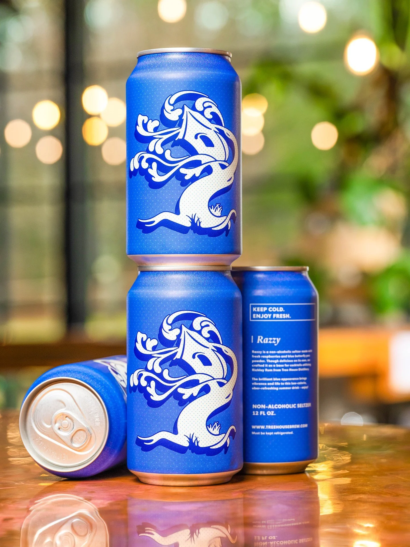 Razzy, razz, razzy razz. 

When we kicked off our Seltzer Program, we knew we wanted to do something different. Think bold flavors, real ingredients, and a little bit of ingredient-based magic.

Razzy is packed with juicy red berry flavor and loaded 