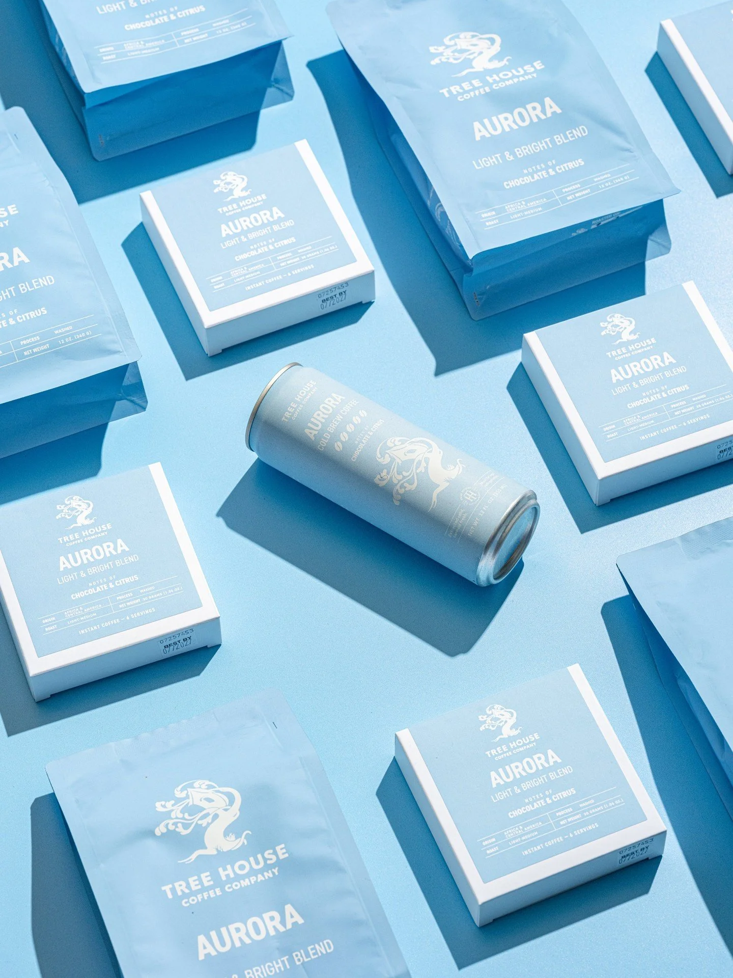 The color of a good day ☁️ ☀️

We love seeing these powder blue cans rolling off the packaging line because it means Aurora is finally back.

Our coffee team sources beans from Central America and Africa and rigorously blends them to create a duality