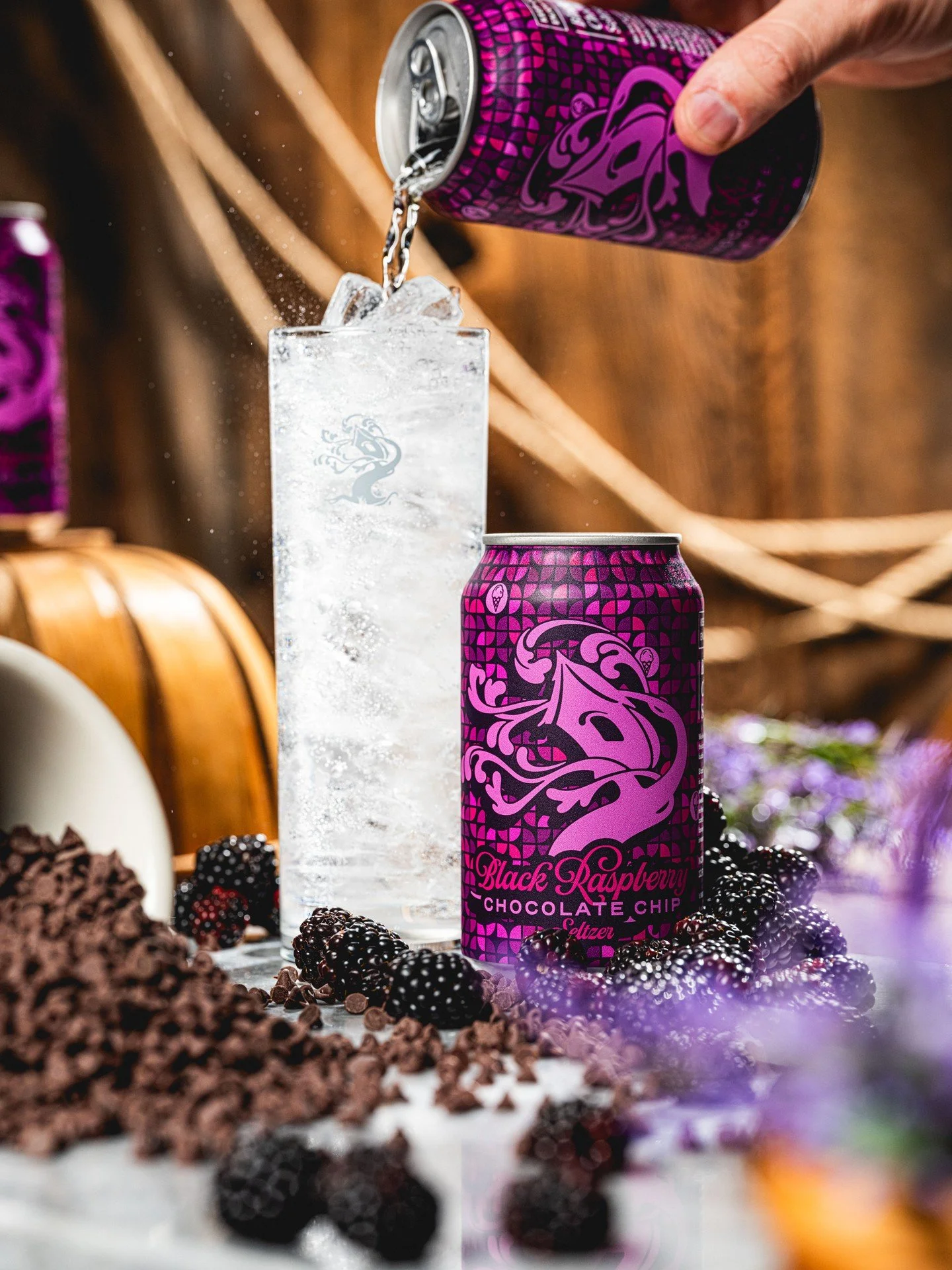 🍨🍫

Black Raspberry Chocolate Chip Seltzer!

The ice cream shops aren't open yet, but we've had a hankering for one of our favorite flavors. Better yet, you can drink it all day long at only 5 calories.